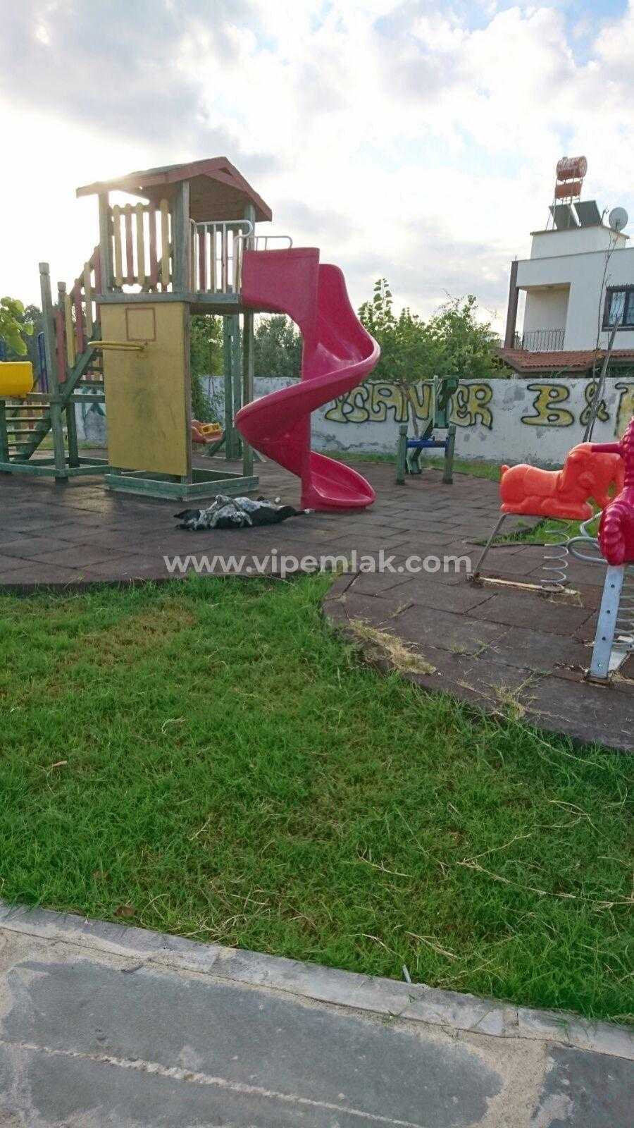 MERSİN SİLİFKE AKKUM DA SATILIK 4 KATLI TRİPLEX VİLLA