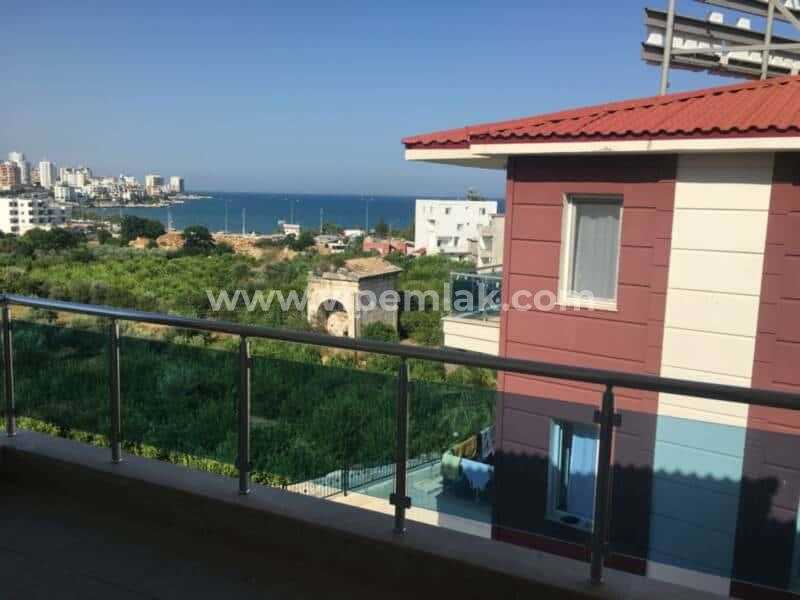 AYAŞ KOMŞUPARK KONAKLARINDA SATILIK VİLLA