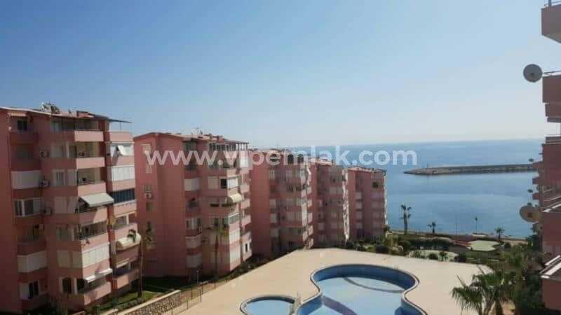 KUMKUYU MARİNA SİTESİNDE SATILIK YAZLIK