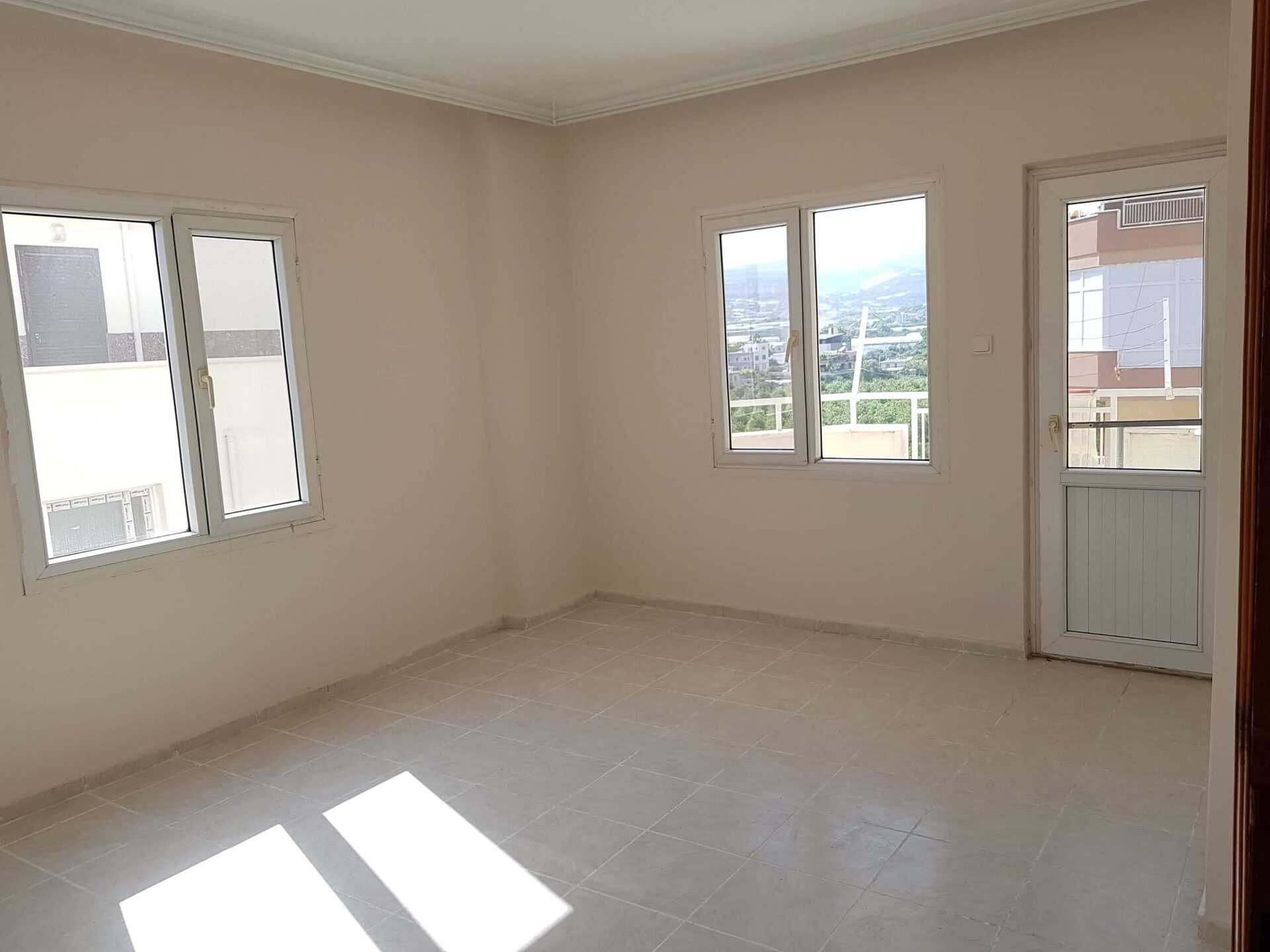 MERSİN ERDEMLİ MERKEZ ANAYOL ÜZERİ TOROS SİTESİNDE SATILIK DAİRE