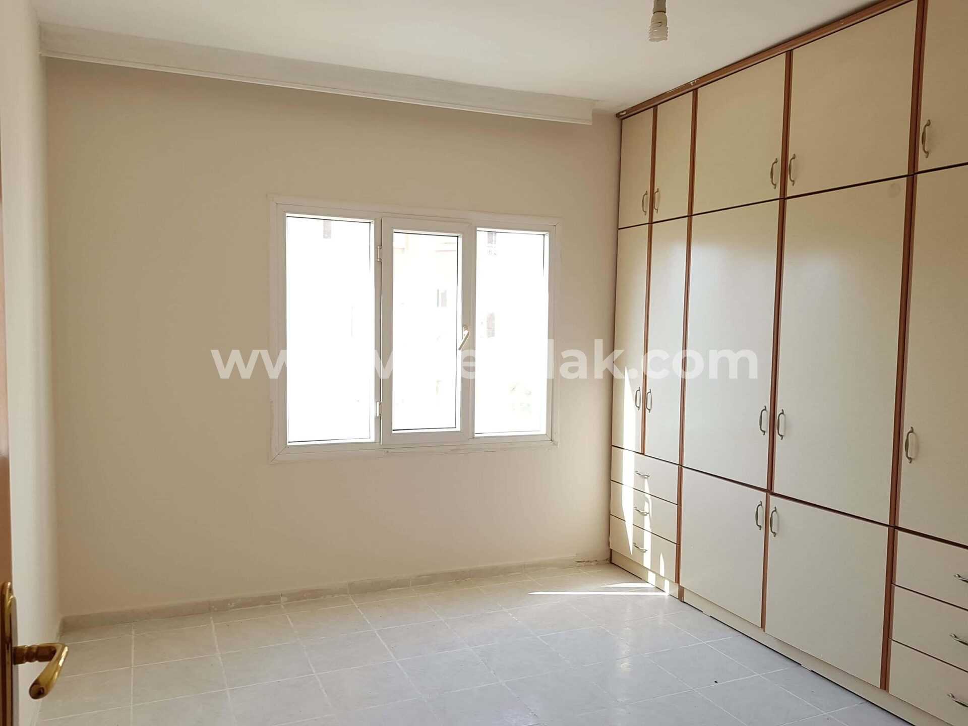 MERSİN ERDEMLİ MERKEZ ANAYOL ÜZERİ TOROS SİTESİNDE SATILIK DAİRE