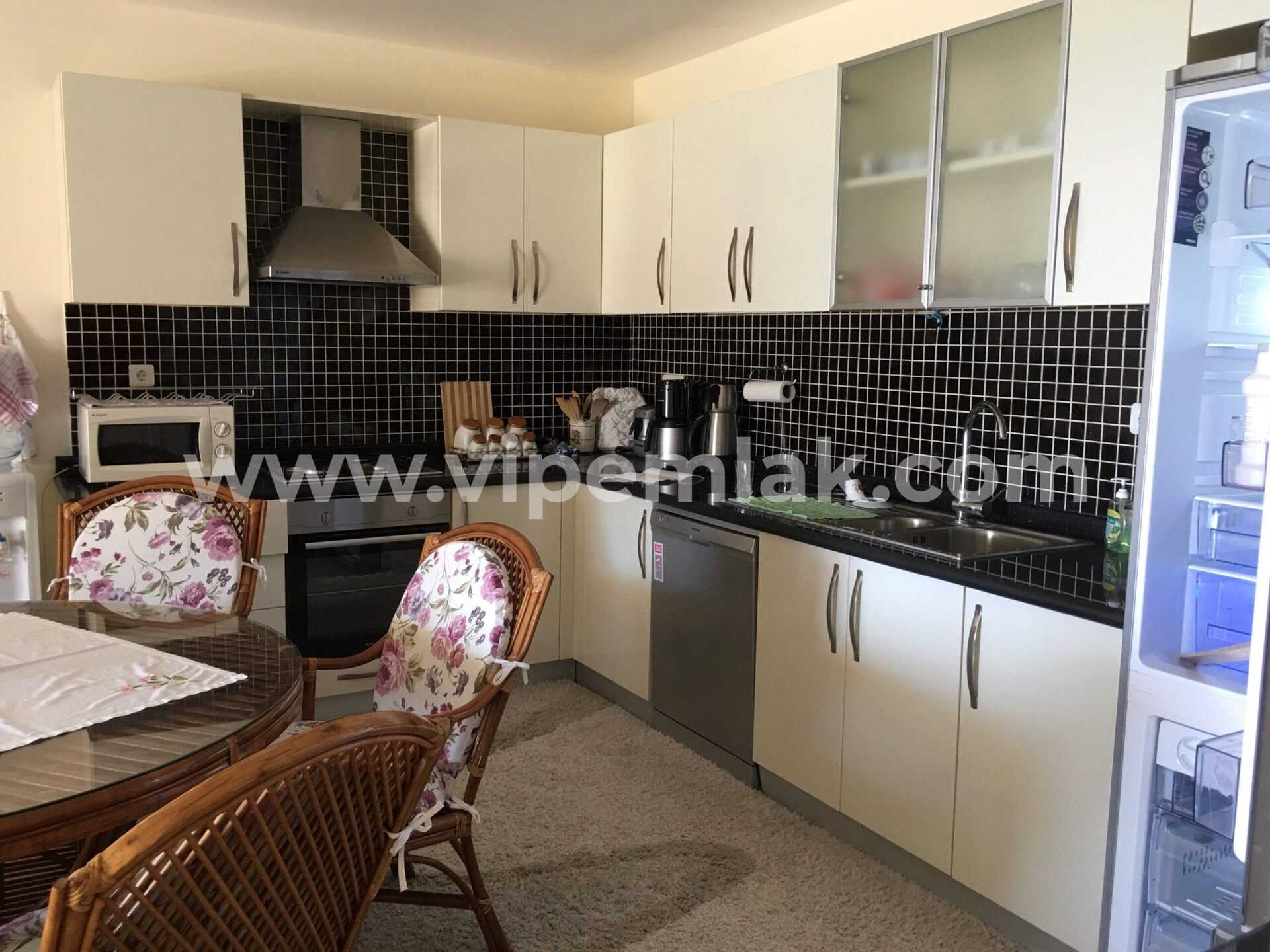 MERSİN ERDEMLİ KARGIPINARI QUEENABA SİTESİNDE SATILIK YAZLIK DAİRE