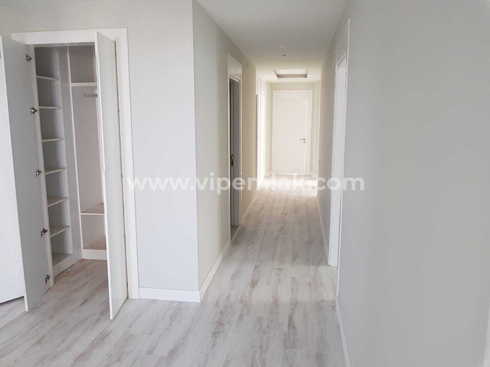 MERSİN ERDEMLİ BULVAR YEŞİLYURT SİTESİNDE SATILIK DAİRE