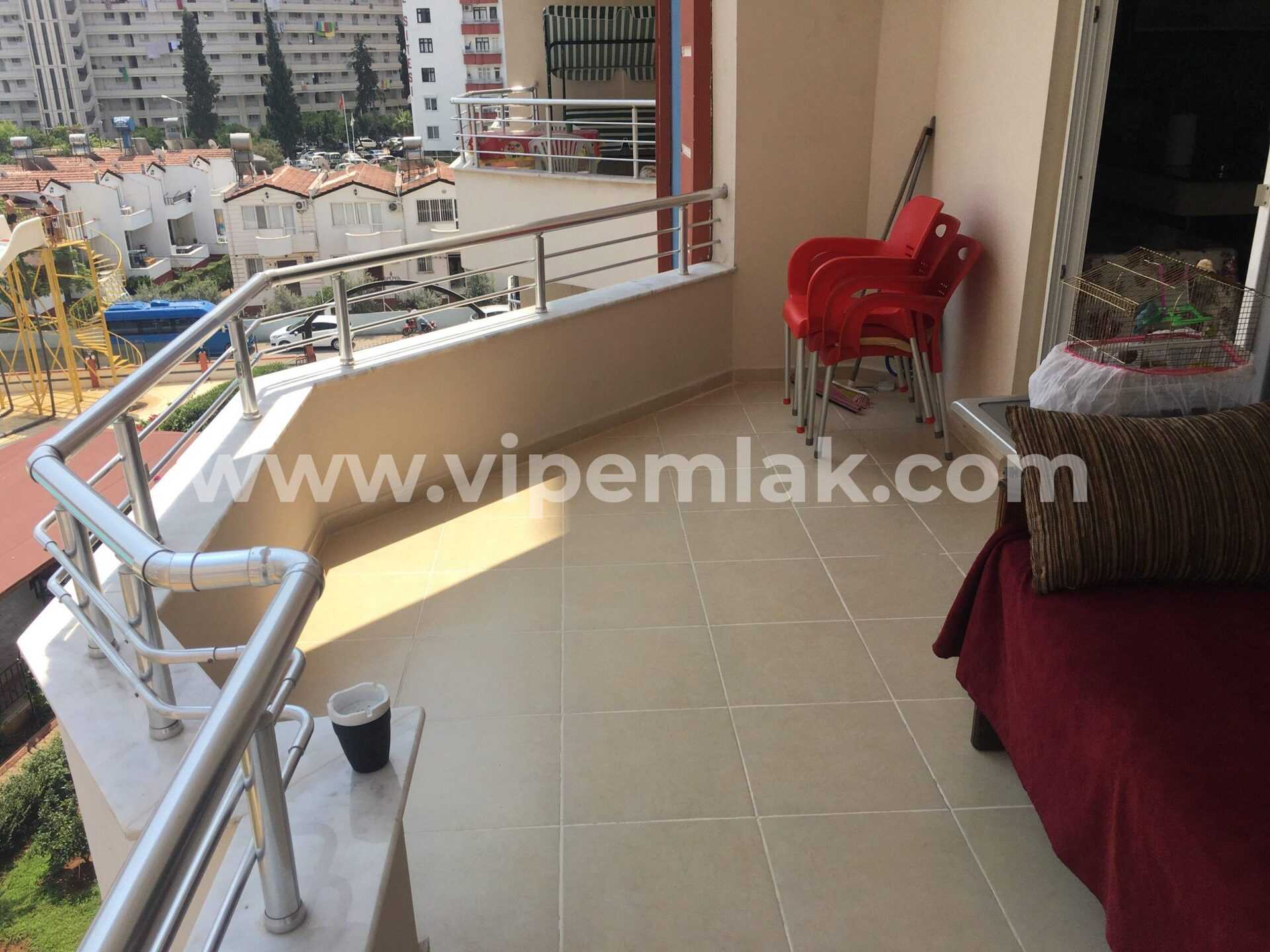 MERSİN TÖMÜK STELLA AQUAPARK  SİTESİNDE SATILIK YAZLIK DAİRE