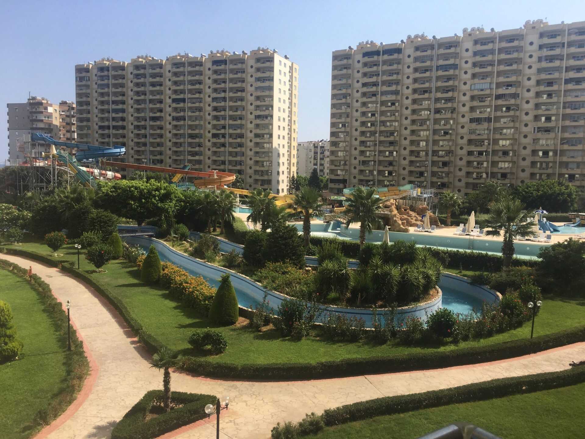 MERSİN ÇEŞMELİ LİPARİS 5 SİTESİNDE EŞYALI SATILIK YAZLIK DAİRE