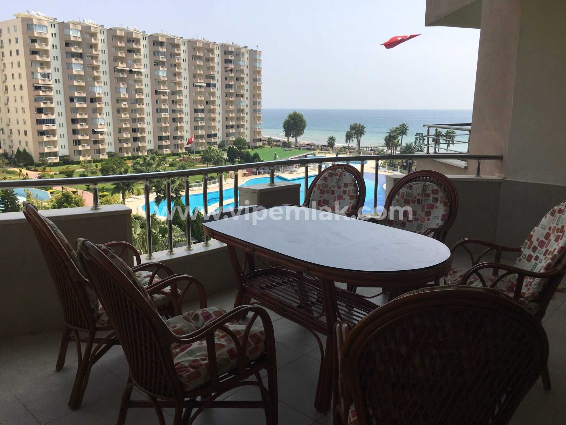 MERSİN KARGIPINARI QUEENABA SİTESİNDE KİRALIK YAZLIK DAİRE