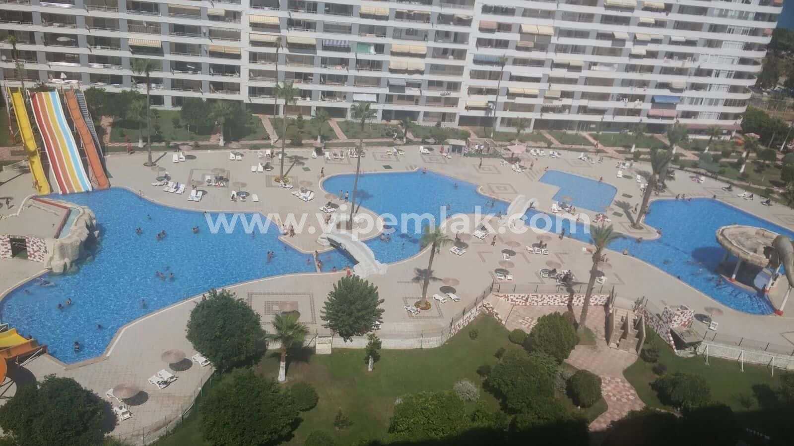 MERSİN TÖMÜK DOĞAN AQUAPARK SİTESİNDE KİRALIK YAZLIK