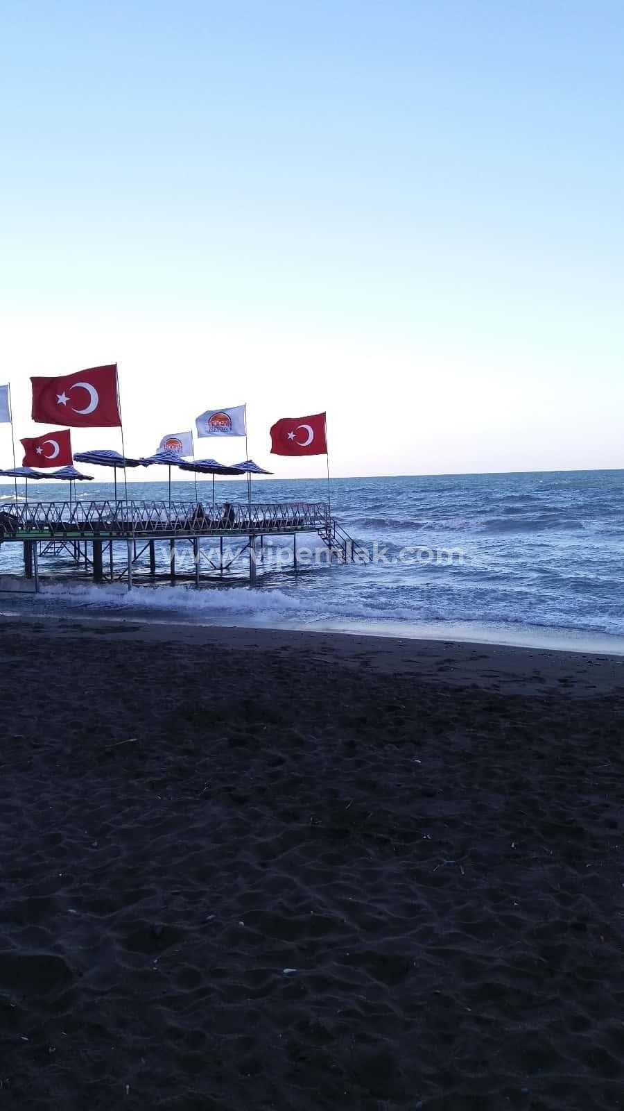 MERSİN TÖMÜK DOĞAN AQUAPARK SİTESİNDE KİRALIK YAZLIK