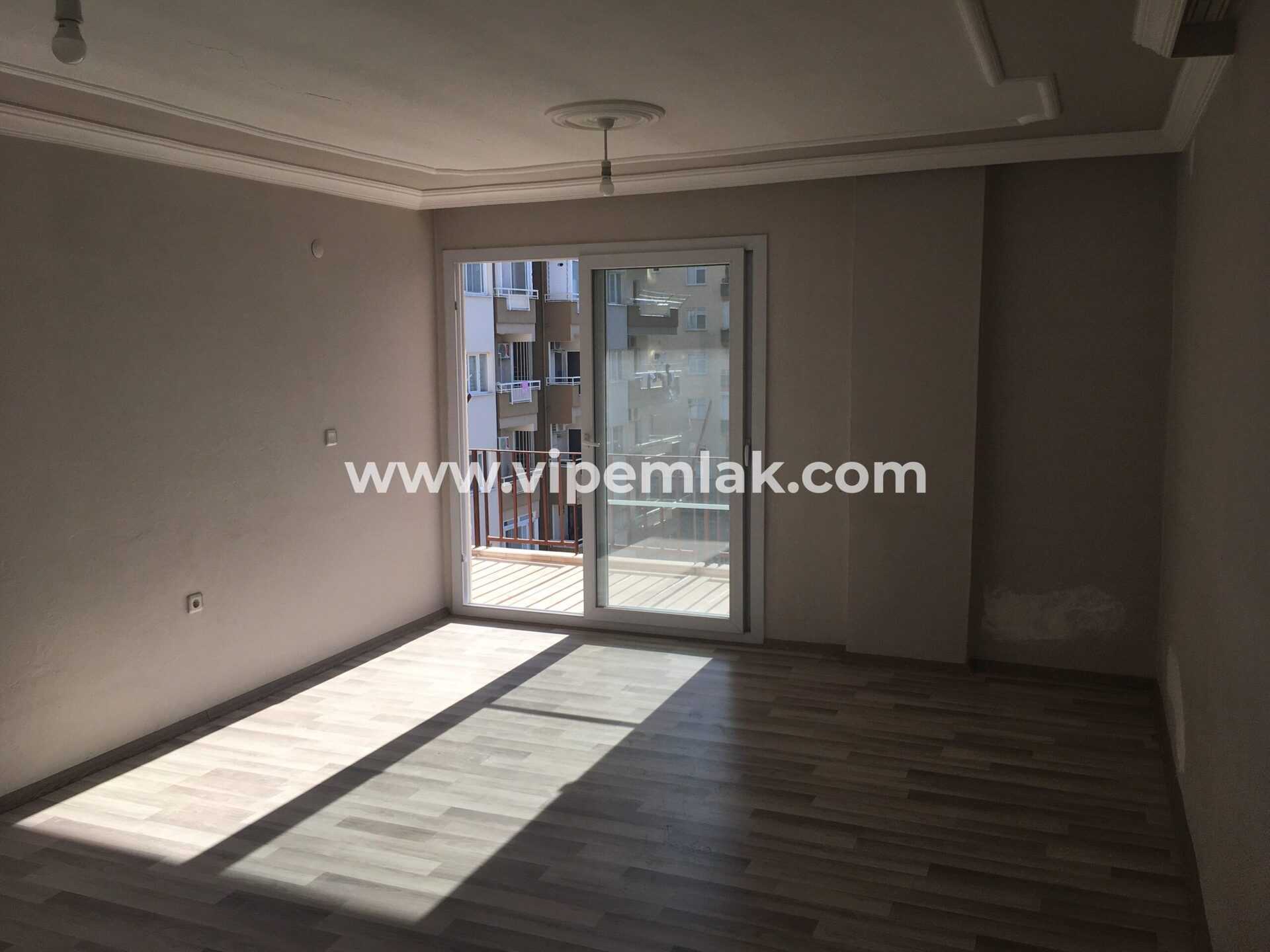 ERDEMLİ’DE İÇİ YAPILI BAKIMLI SATILIK UYGUN FİYATTA DAİRE