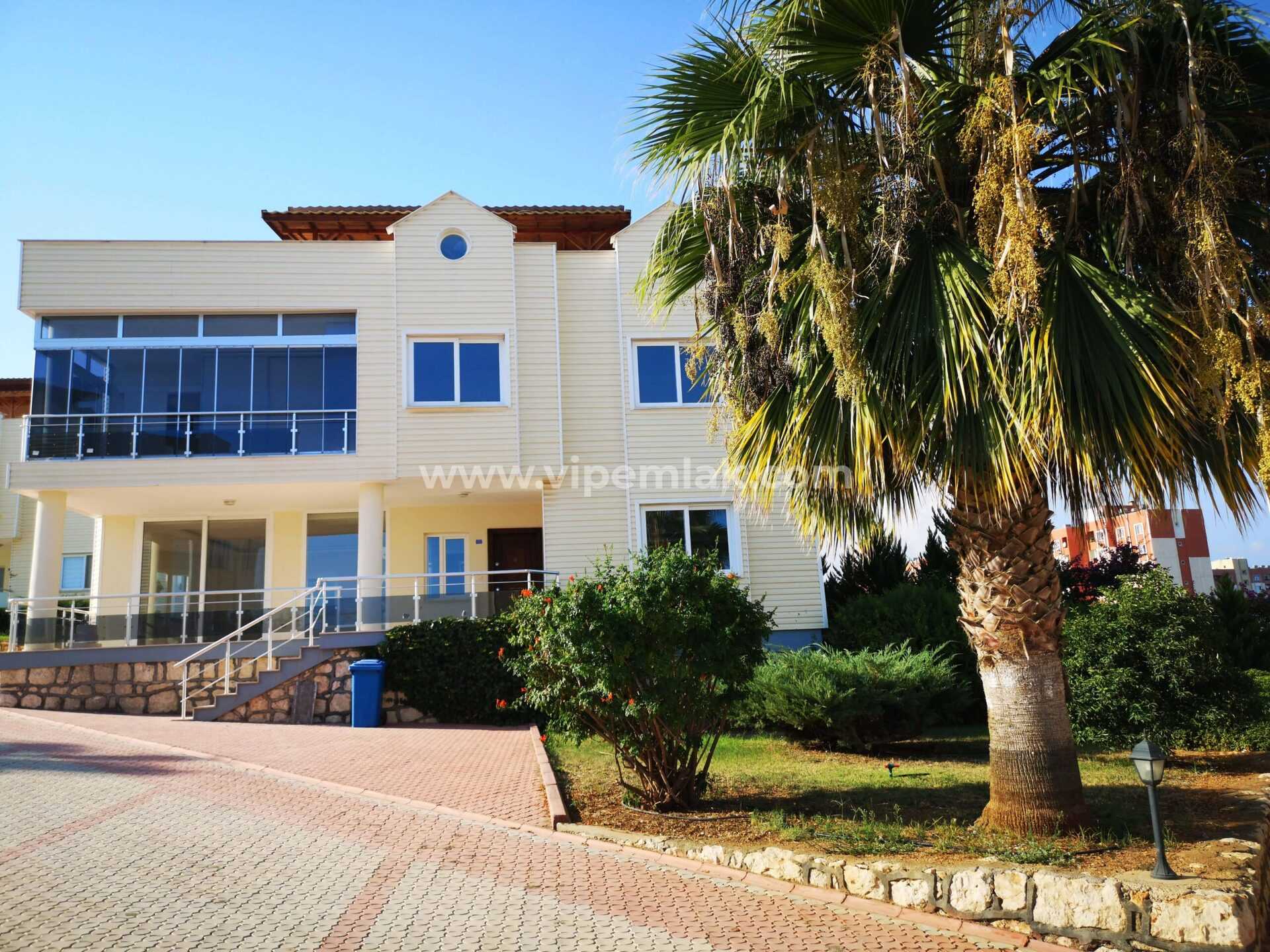 ERDEMLİ ALACAÖREN VİLLALARINDA SATILIK TRİPLEX