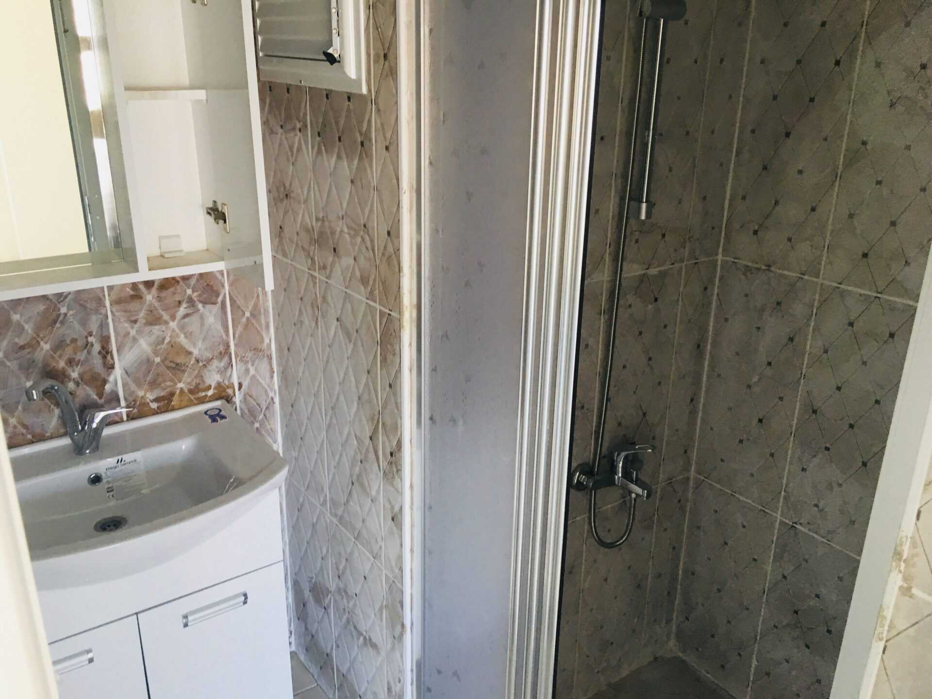 ERDEMLİ TAPU CADDESİNDE HAVUZLU SİTEDE SATILIK SIFIR DAİRE