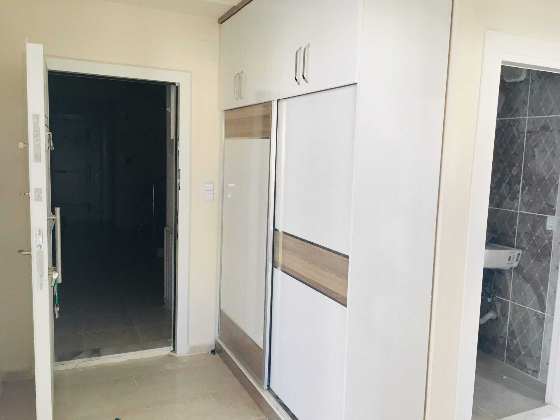 ERDEMLİ TAPU CADDESİNDE HAVUZLU SİTEDE SATILIK SIFIR DAİRE