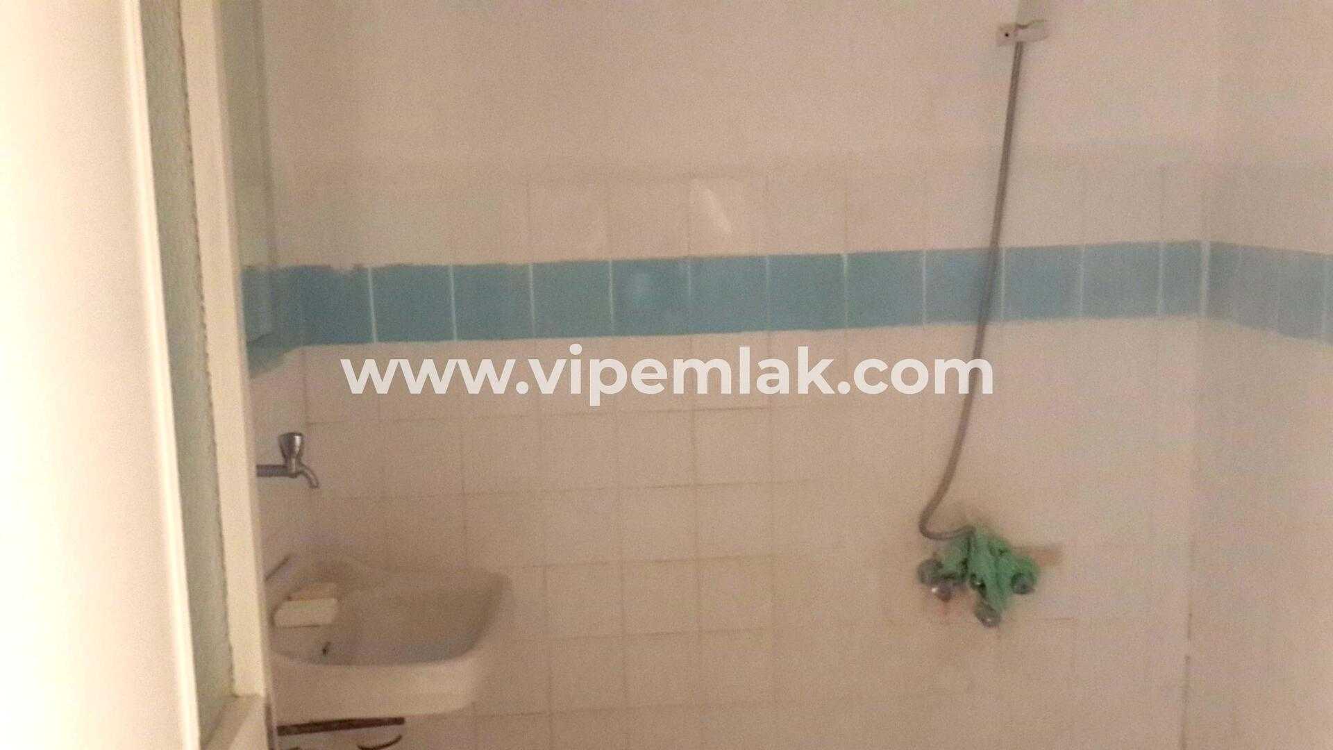 ERAS SİTESİ HAVUZLU DENİZE 100 M EŞYALI SATILIK 2+1 DAİRE