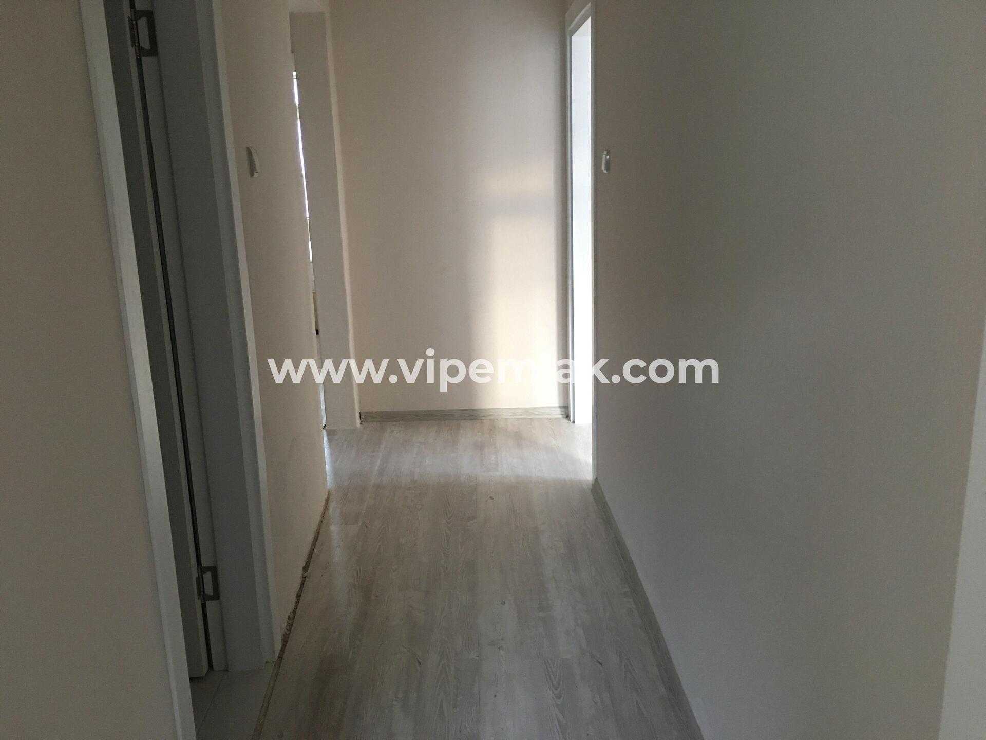 ERDEMLİ ALATA SELCEN SİTESİNDE ÖĞRENCİYE EŞYALI KİRALIK DAİRE
