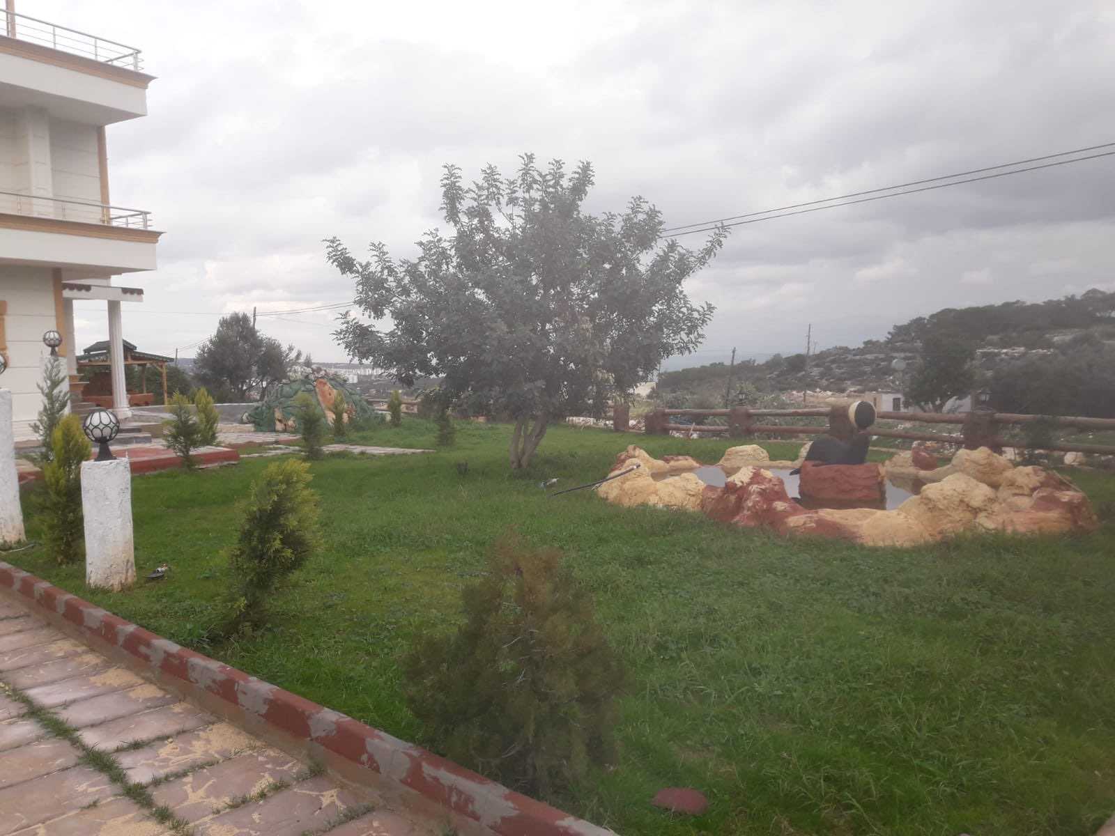 MERSİN NARLIKUYU DA SATILIK DENİZ MANZARALI 6+2 MALİKANE
