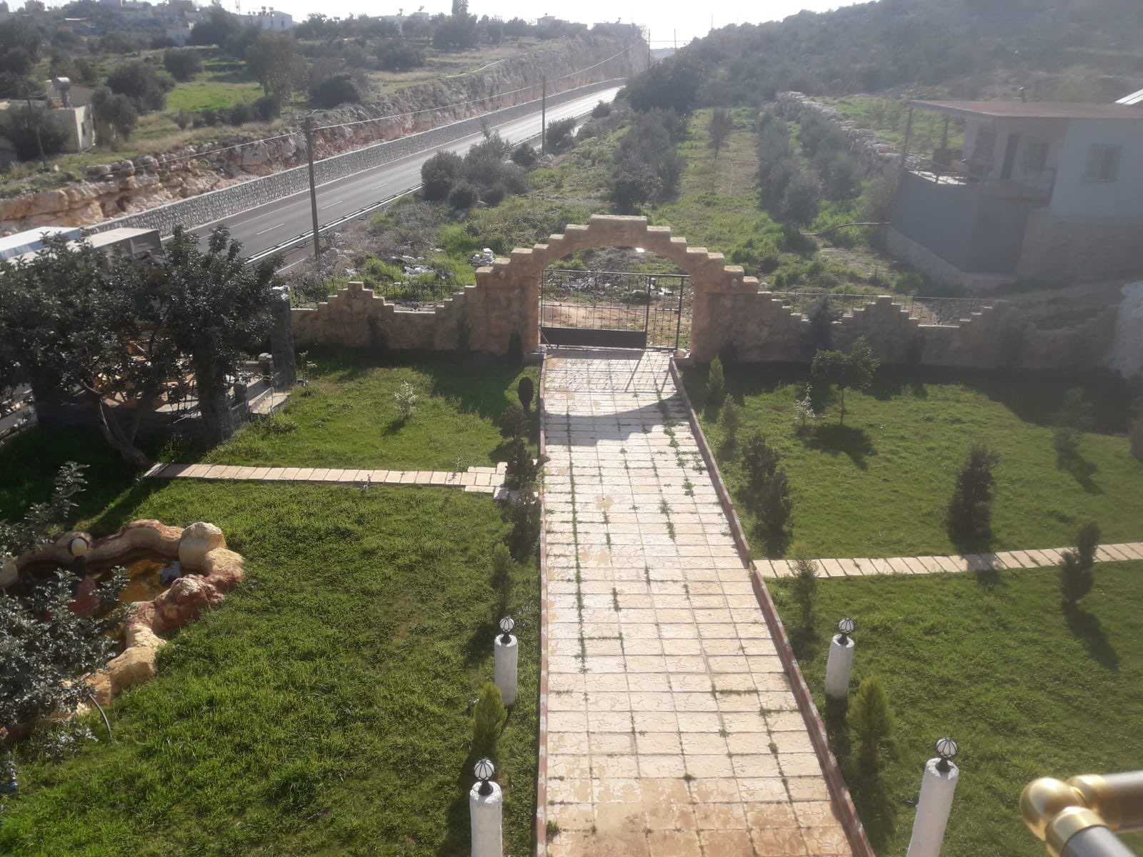 MERSİN NARLIKUYU DA SATILIK DENİZ MANZARALI 6+2 MALİKANE