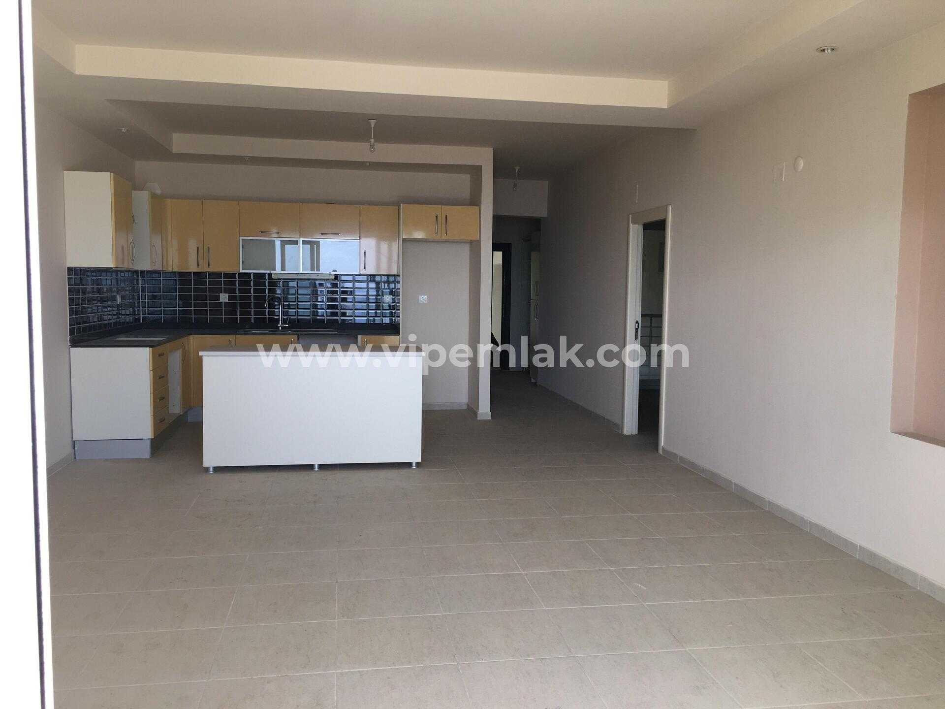 ÇEŞMELİ LİPARİS GLİNDİRES SİTESİNDE SATILIK YAZLIK DAİRE