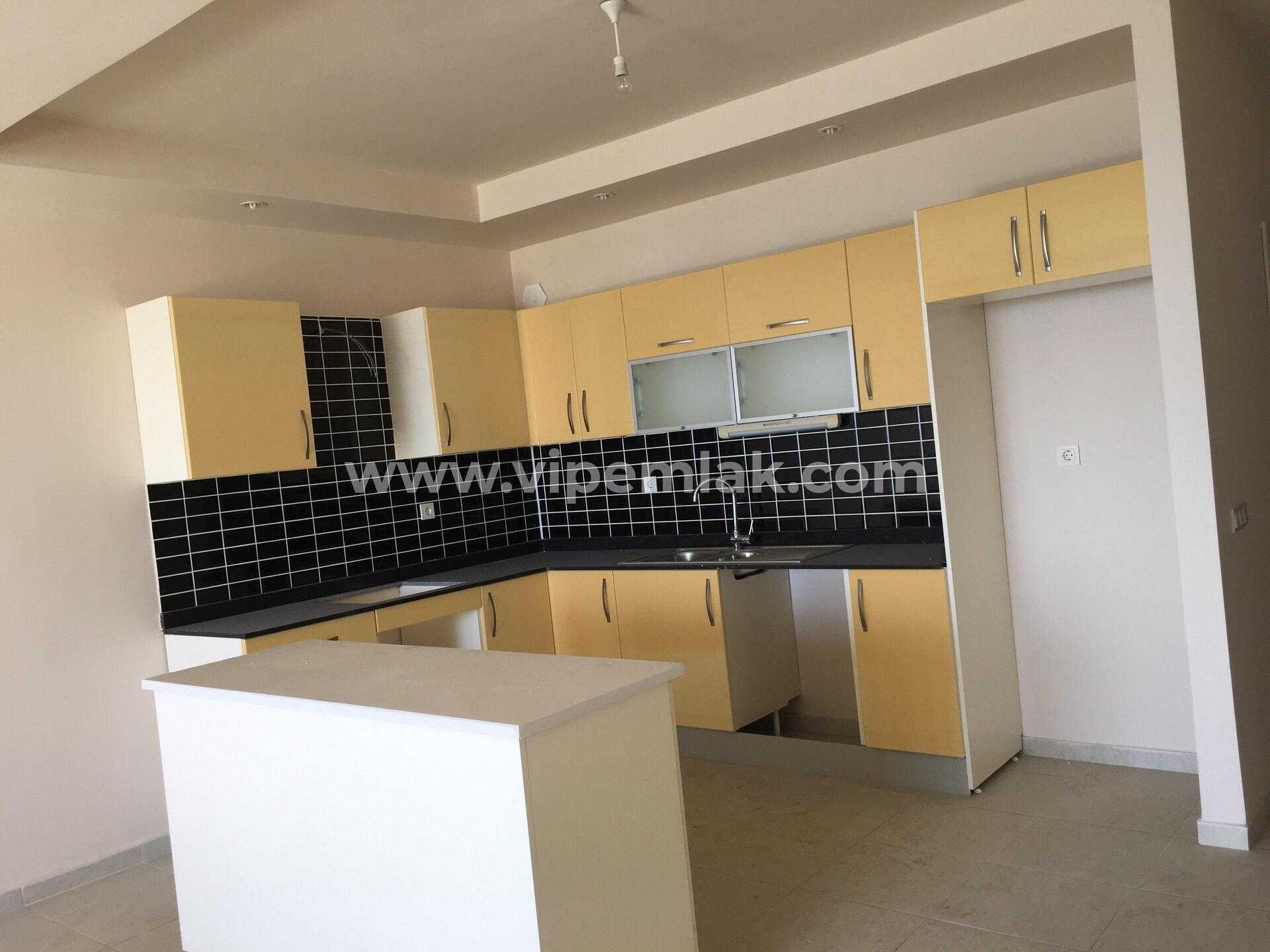 ÇEŞMELİ LİPARİS GLİNDİRES SİTESİNDE SATILIK YAZLIK DAİRE
