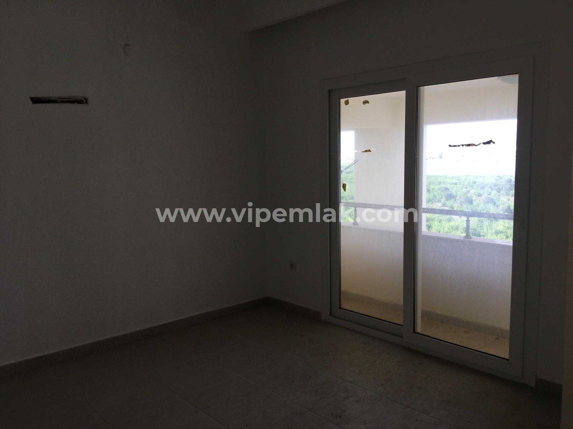 ÇEŞMELİ LİPARİS GLİNDİRES SİTESİNDE SATILIK YAZLIK DAİRE