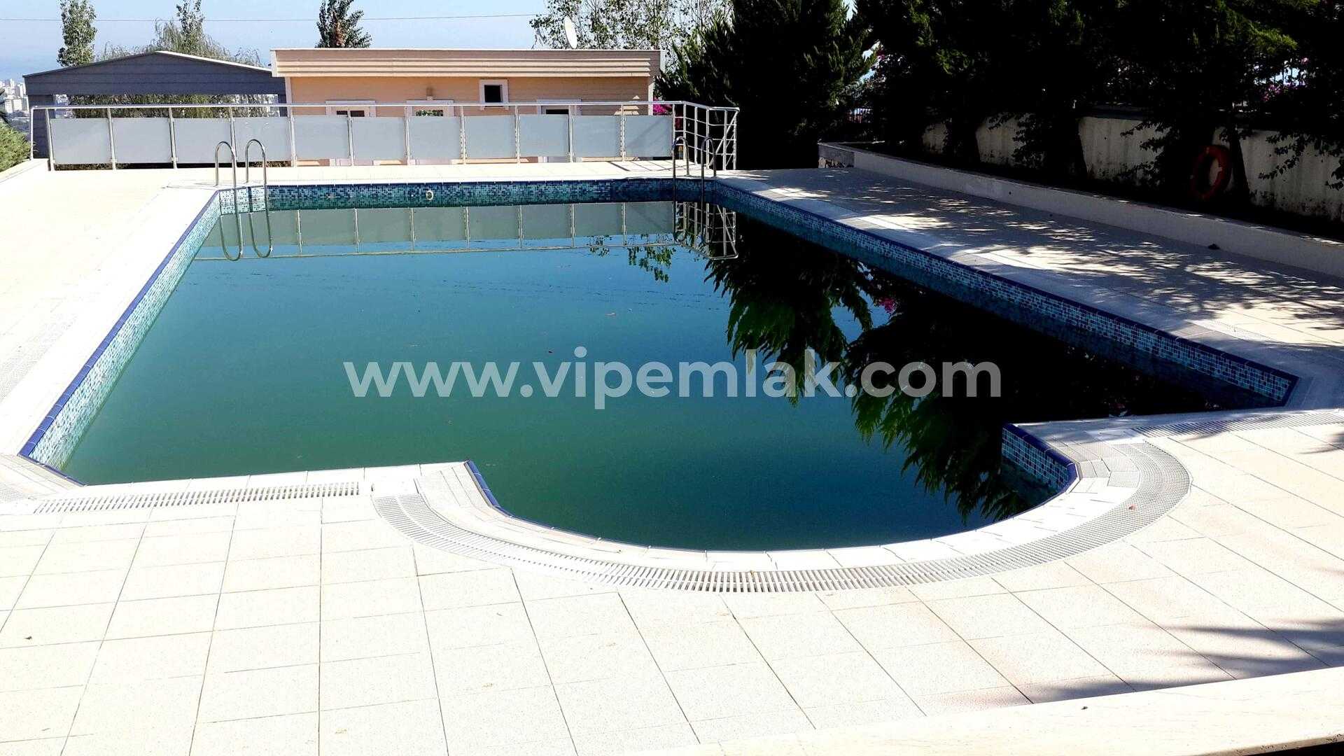 ERDEMLİ ALACAÖREN VİLLARINDA ULTRA LUX SATILIK TRİPLEX