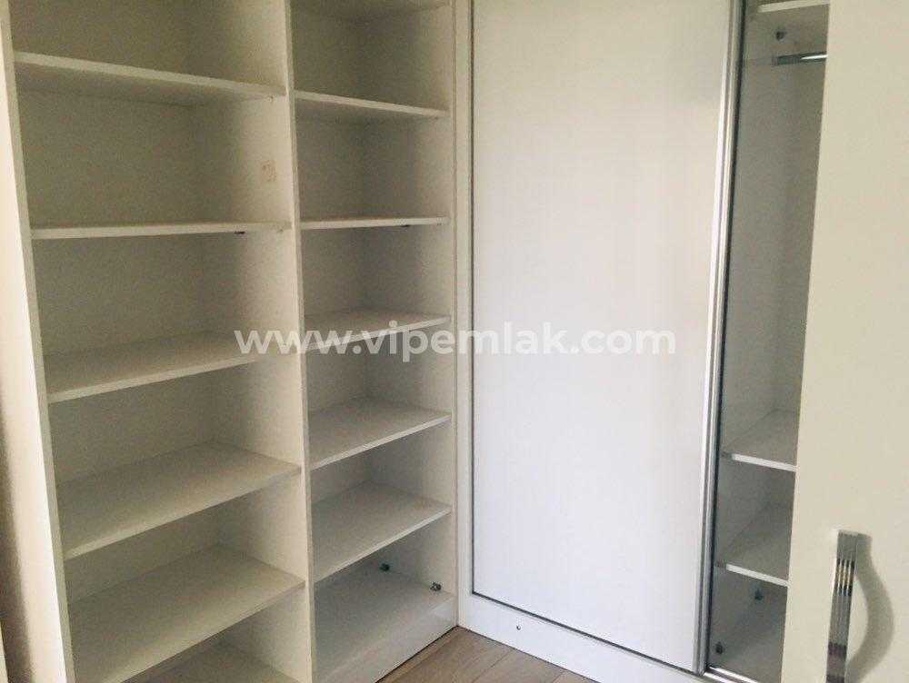 ERDEMLİ ALATAPLAZA’DA GENİŞ VE FERAH SATILIK DAİRE