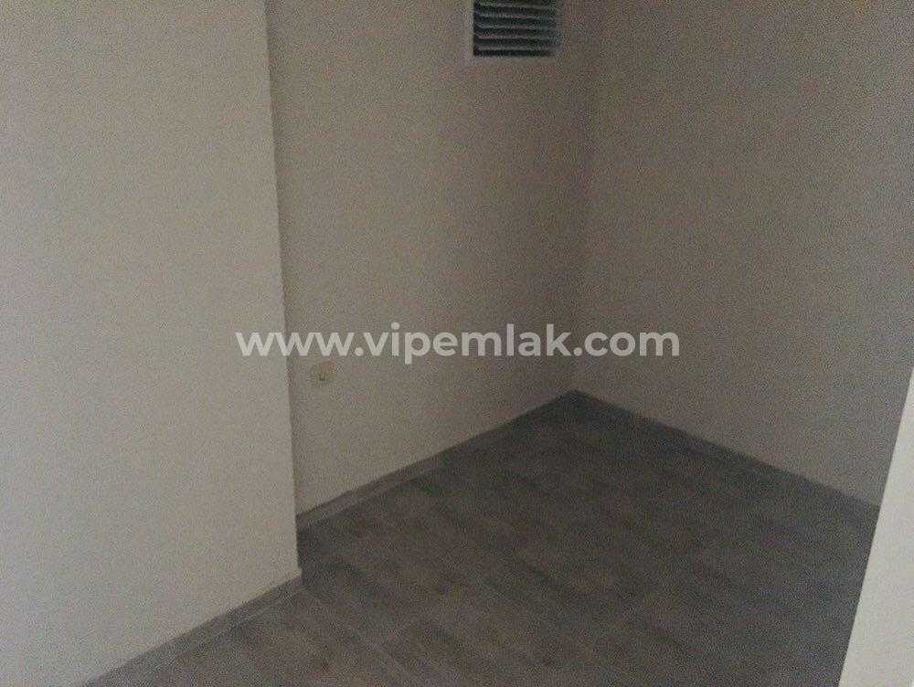 ERDEMLİ ALATAPLAZA’DA GENİŞ VE FERAH SATILIK DAİRE