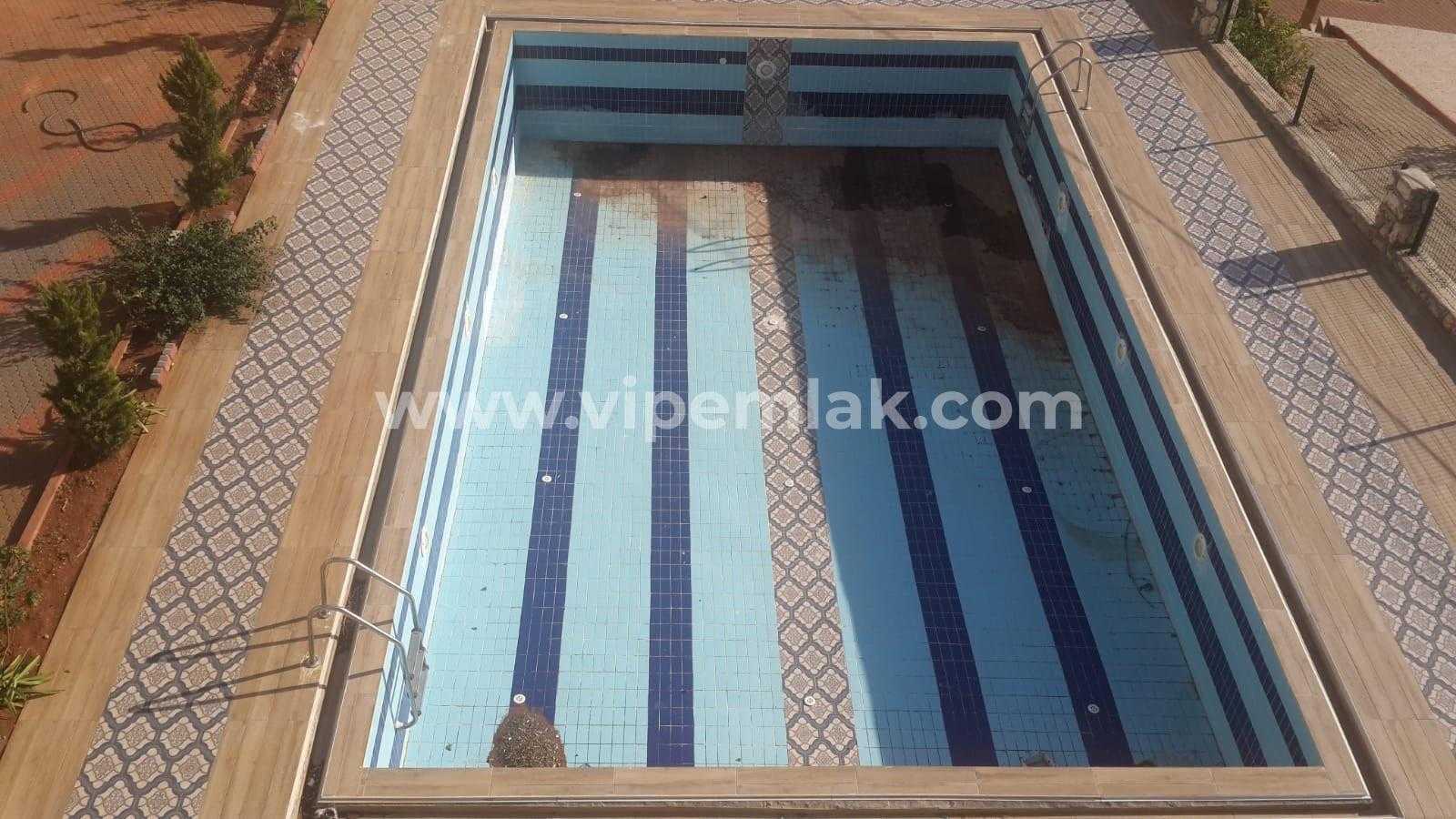 AYAŞ PALMİYE SİTESİNDE KAÇIRILMAYACAK  UYGUN FİYATLI SATILIK YAZLIK DAİRE