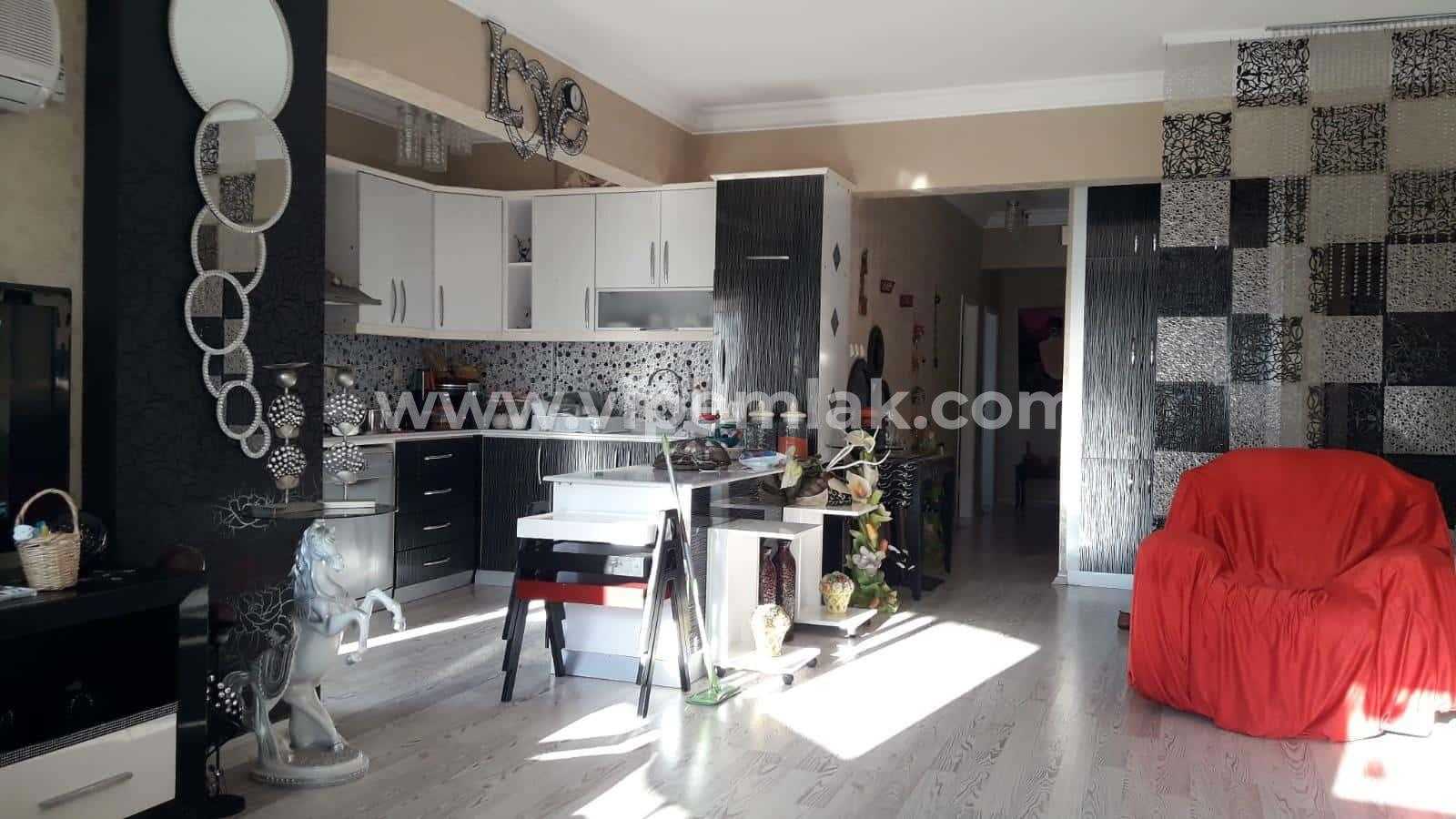 Flamingo 4 de satılık full eşyalı yazlık daire