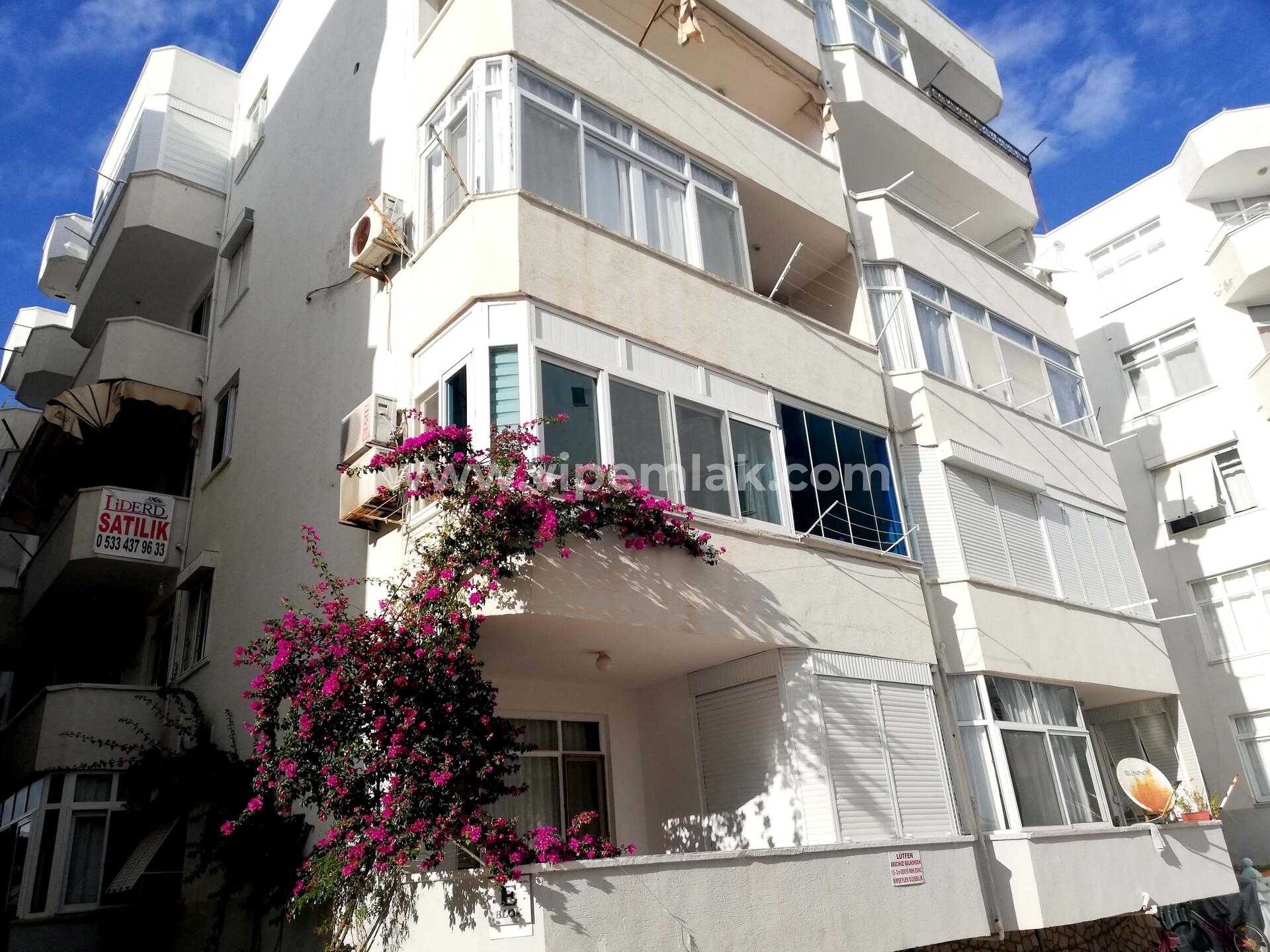 ERDEMLI MERKEZ DENIZE ÇOK YAKIN KONUMDA EŞYALI SÜPER 1+1