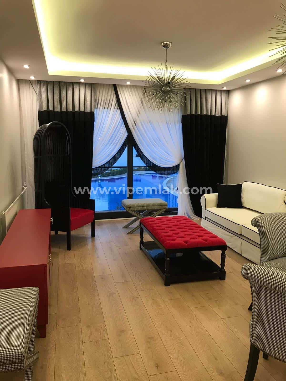 Tece de oturuma hazır havuzlu site içerisinde satılık yazlık daire 4+1