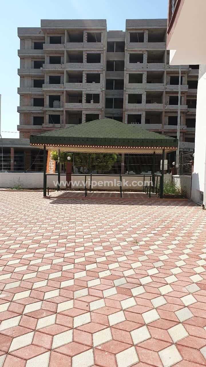 Satılık yazlık daire havuzlu site içerisinde yüksek kat