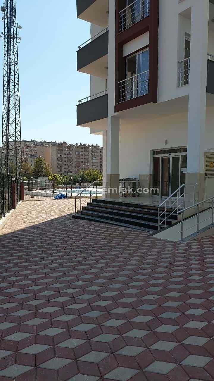 Satılık yazlık daire havuzlu site içerisinde yüksek kat