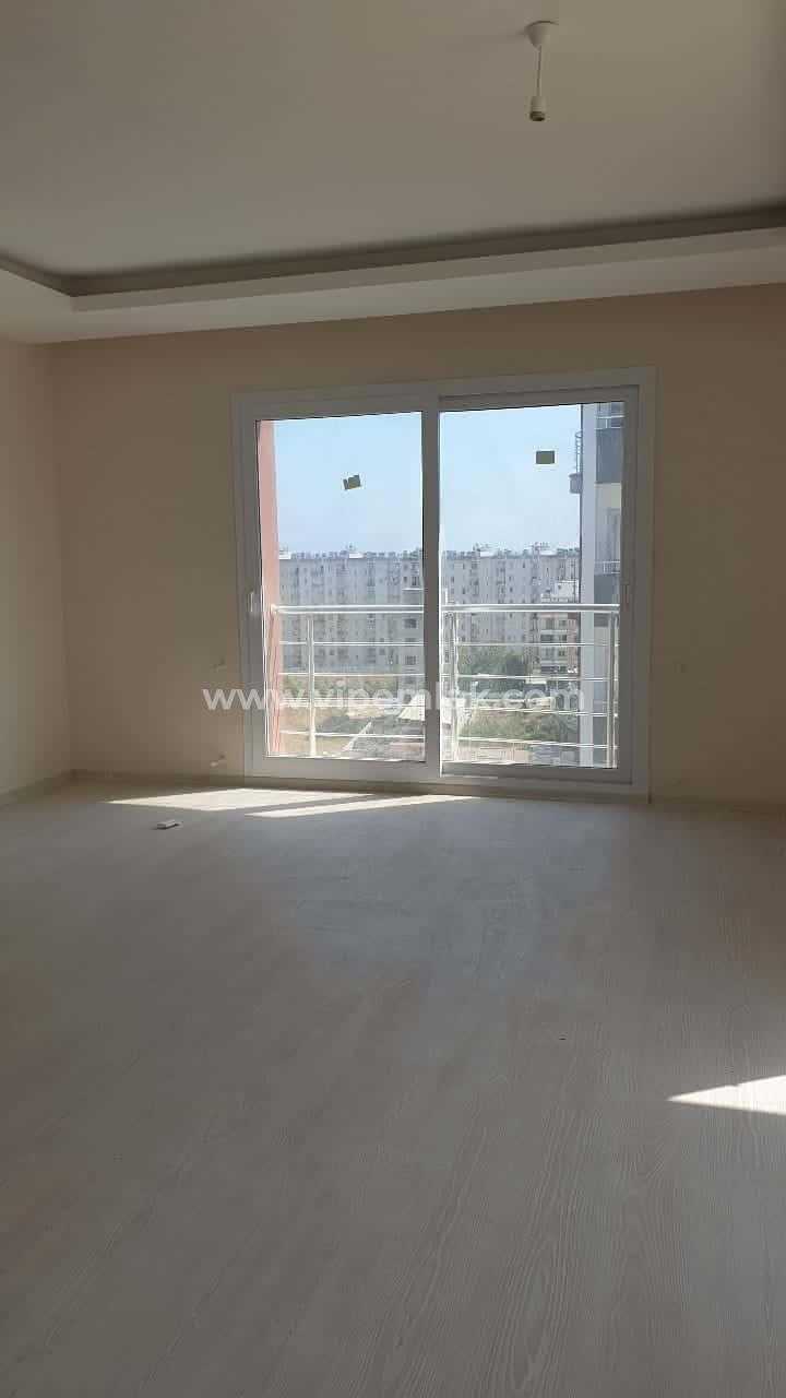 Satılık yazlık daire havuzlu site içerisinde yüksek kat