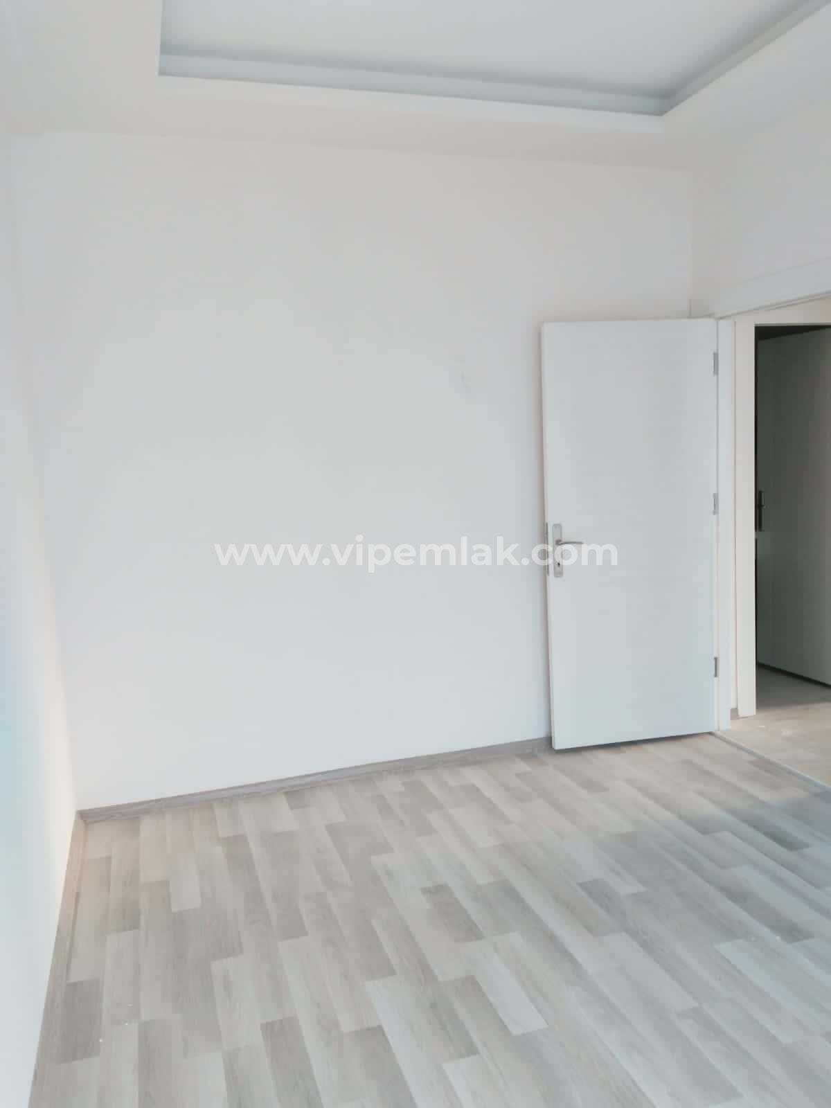 Tömük te sıfır bina da satılık 2+1 hem yazlık hem kışlık daire