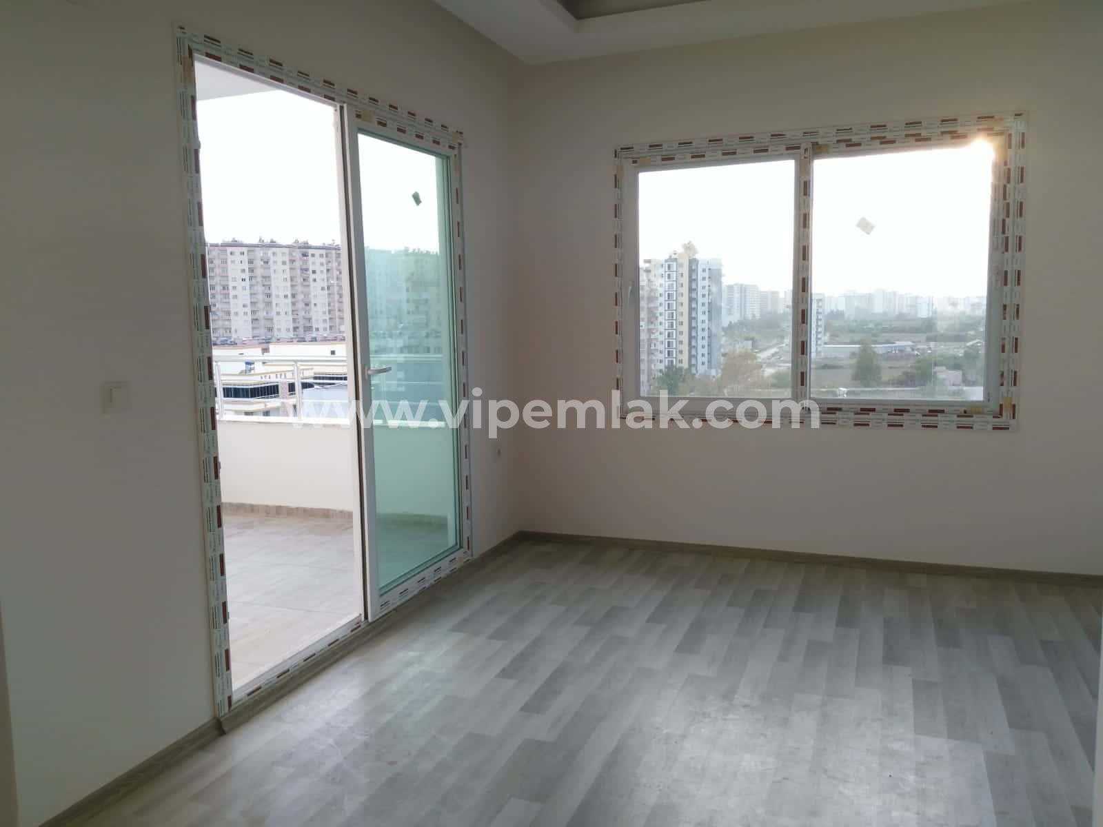 Tömük te sıfır bina da satılık 2+1 hem yazlık hem kışlık daire