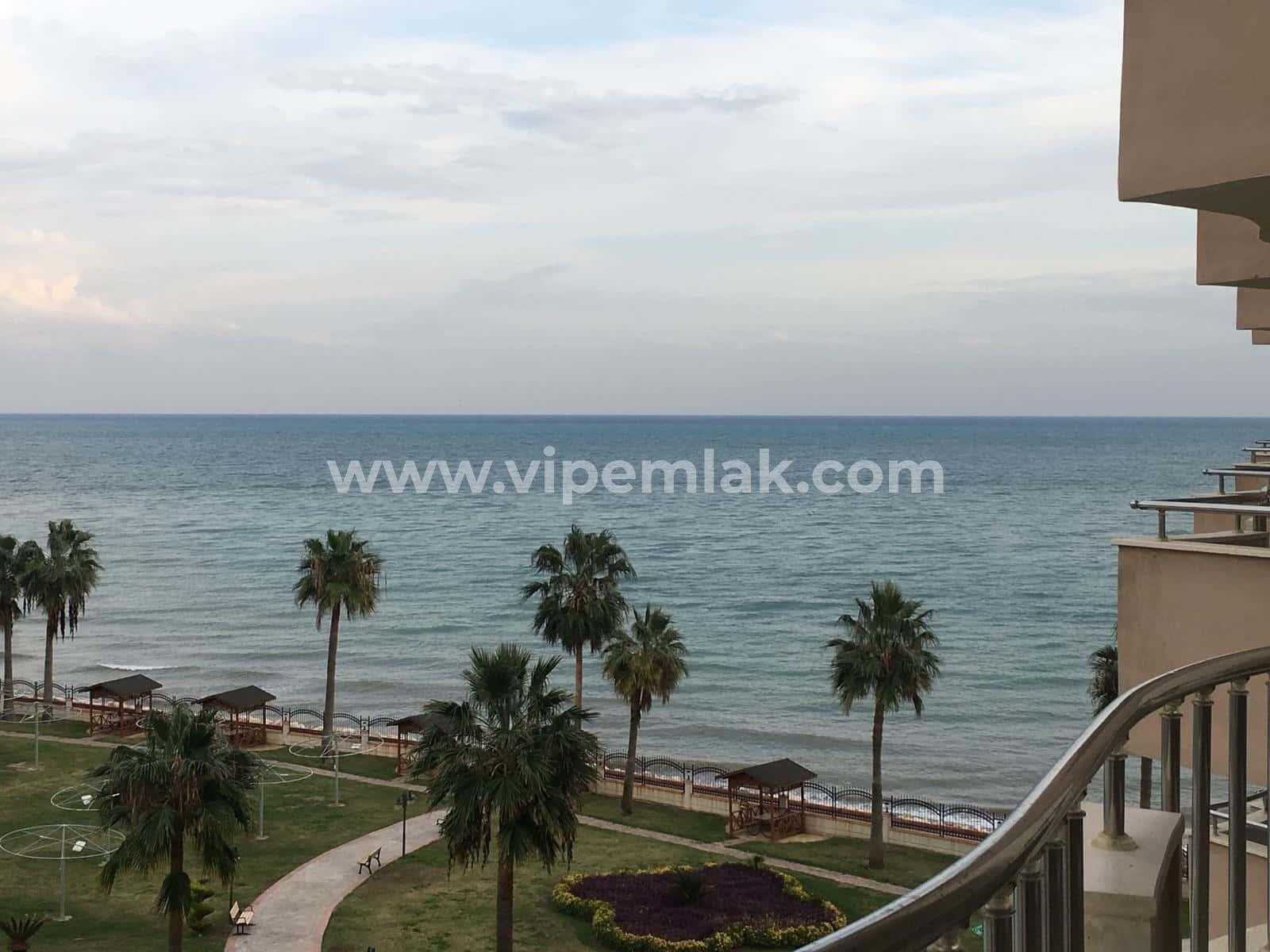MERSİN KARGIPINARI QUEENABA SİTESİNDE EŞYALI SATILIK YAZLIK EV