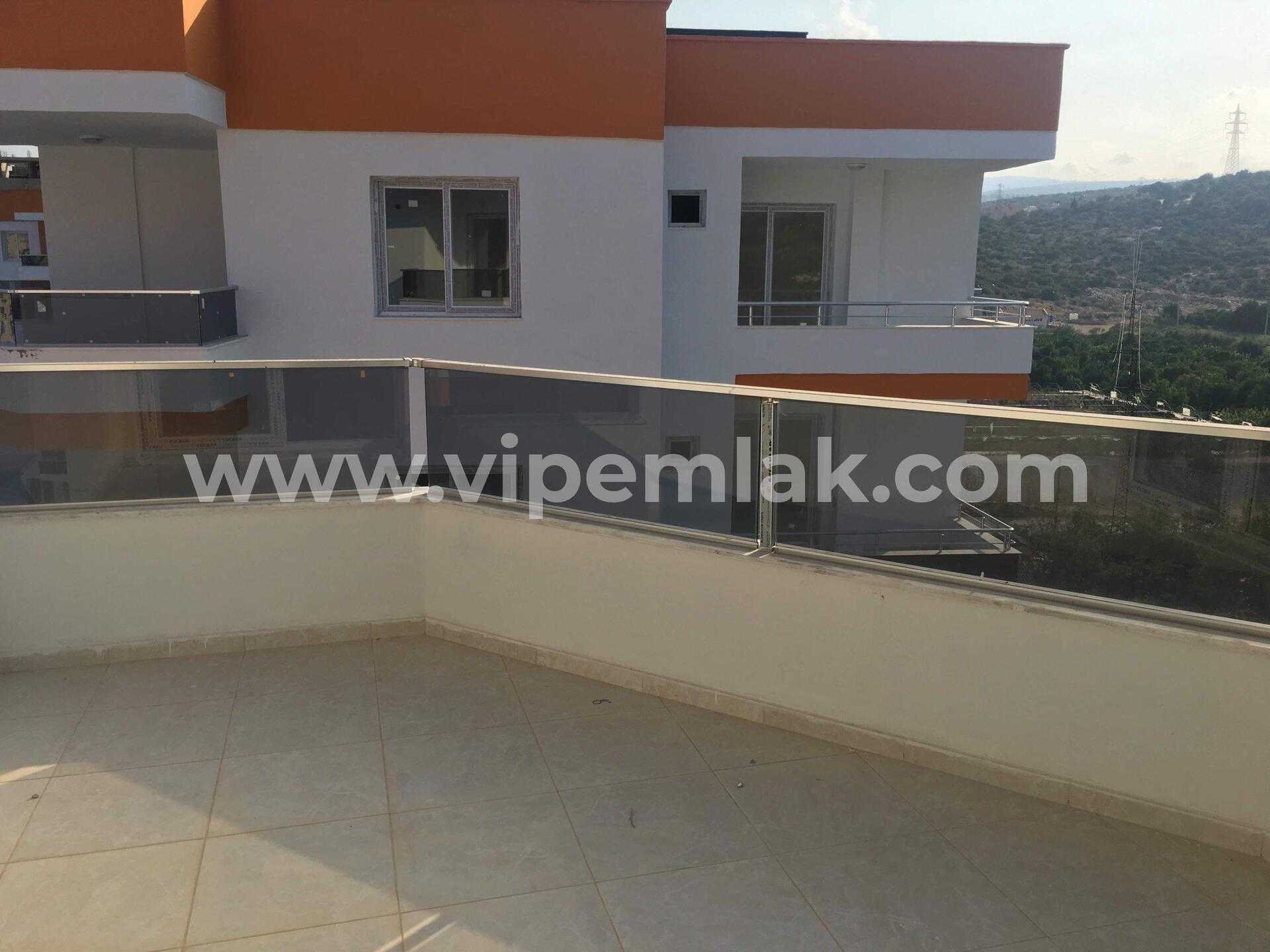 MERSİNİN GÖZDESİ KIZKALESİNDE HAVUZLU SİTEDE 2+1 SATILIK DAİRE