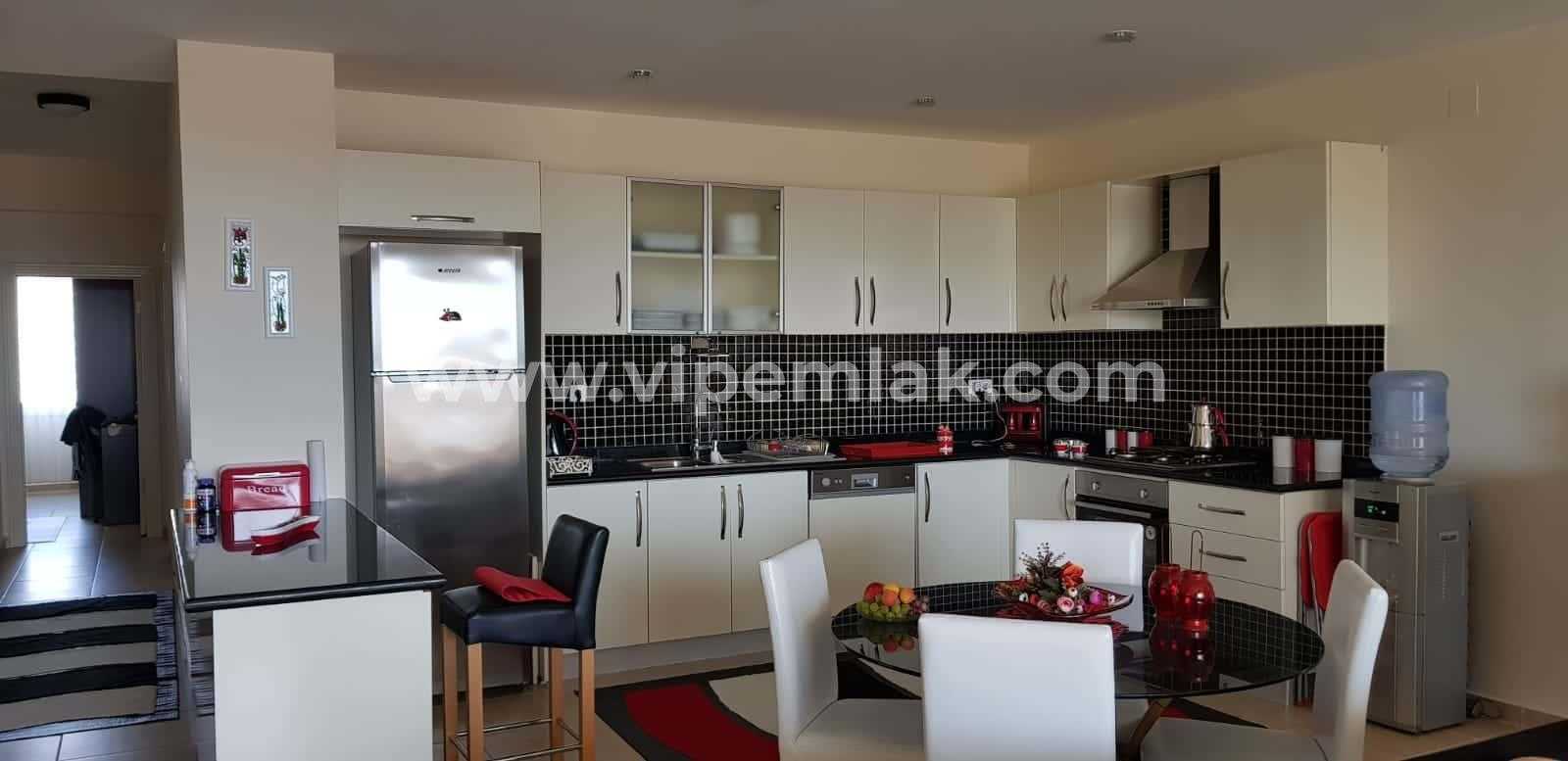 QUEENABA SİTESİNDE DENİZ MANZARALI EŞYALI SATILIK 3+1 YAZLIK DAİRE