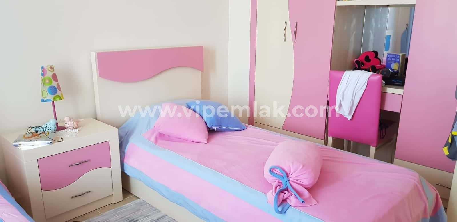 QUEENABA SİTESİNDE DENİZ MANZARALI EŞYALI SATILIK 3+1 YAZLIK DAİRE