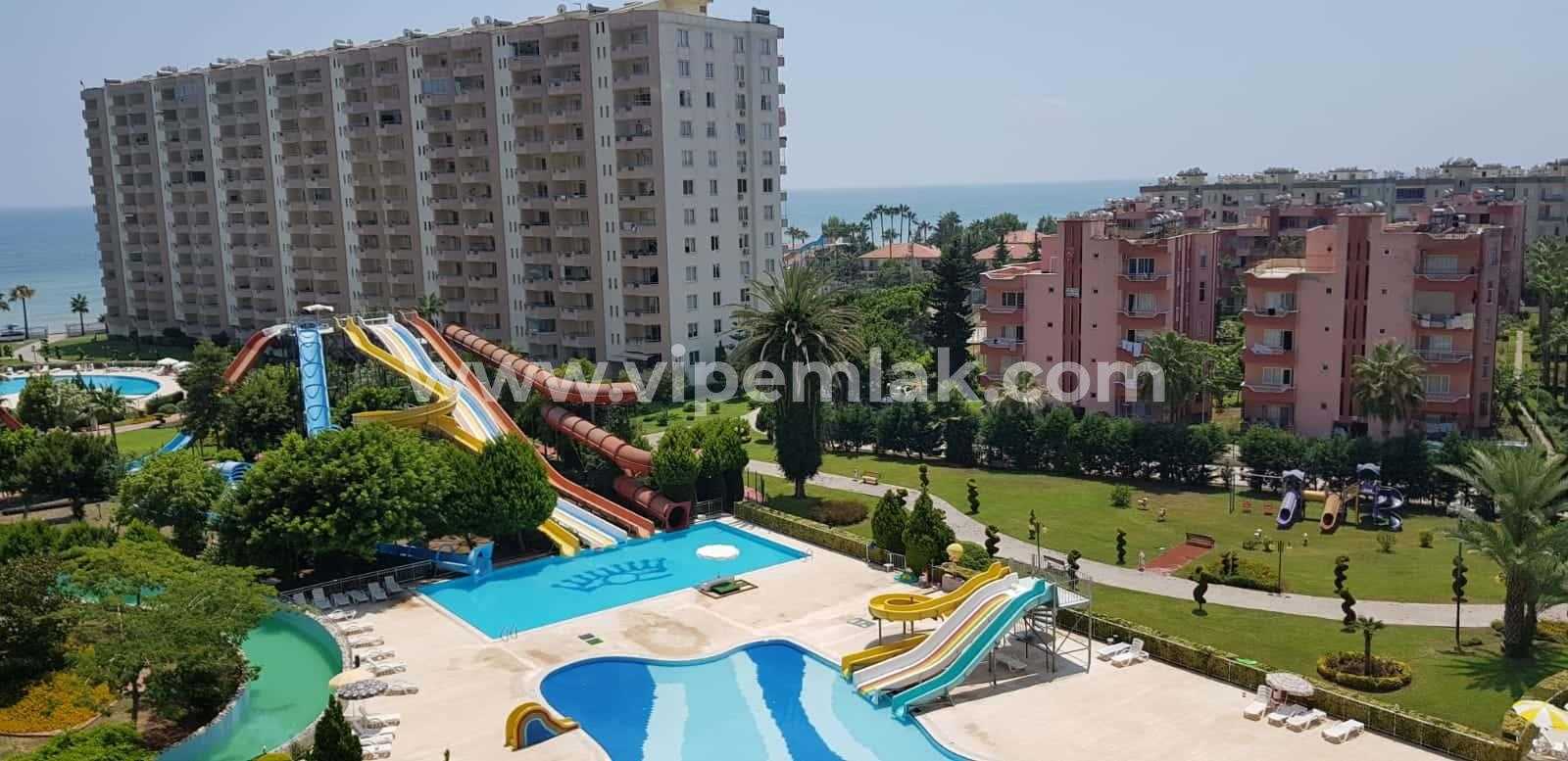 QUEENABA SİTESİNDE DENİZ MANZARALI EŞYALI SATILIK 3+1 YAZLIK DAİRE