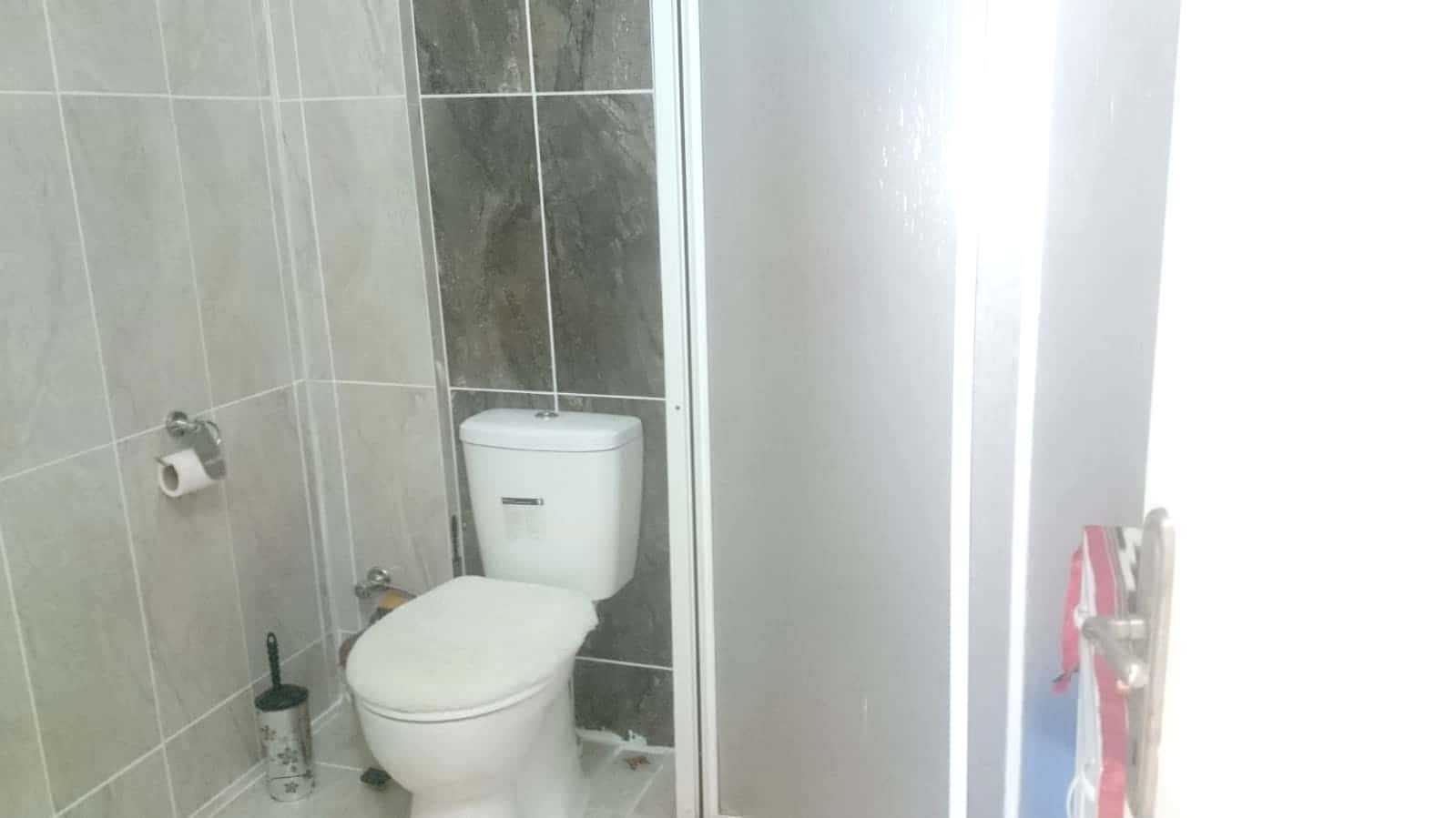 AYAŞ ÖZDE TATİL SİTESİNDE MUHTEŞEM DENİZ MANZARALI SATILIK YAZLIK DAİRE