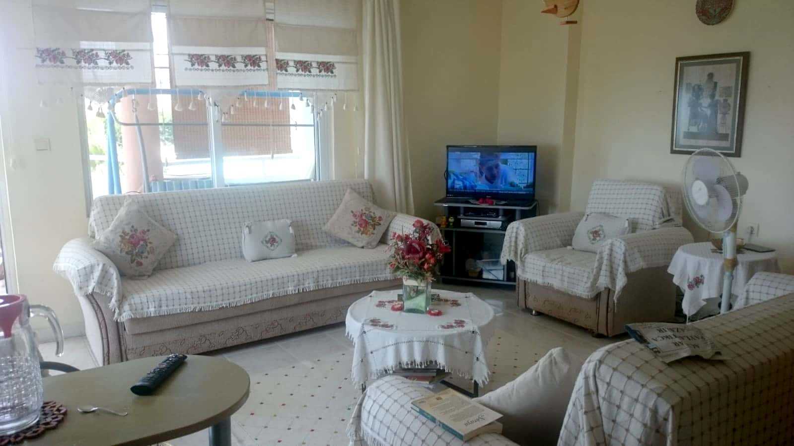 AYAŞ ÖZDE TATİL SİTESİNDE MUHTEŞEM DENİZ MANZARALI SATILIK YAZLIK DAİRE
