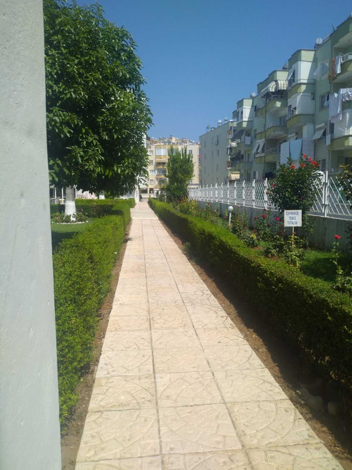ARPAÇBAHŞİŞTE YUNUS TATİL SİTESİNDE EŞYALI SATILIK KELEPİR 3+1 DAİRE