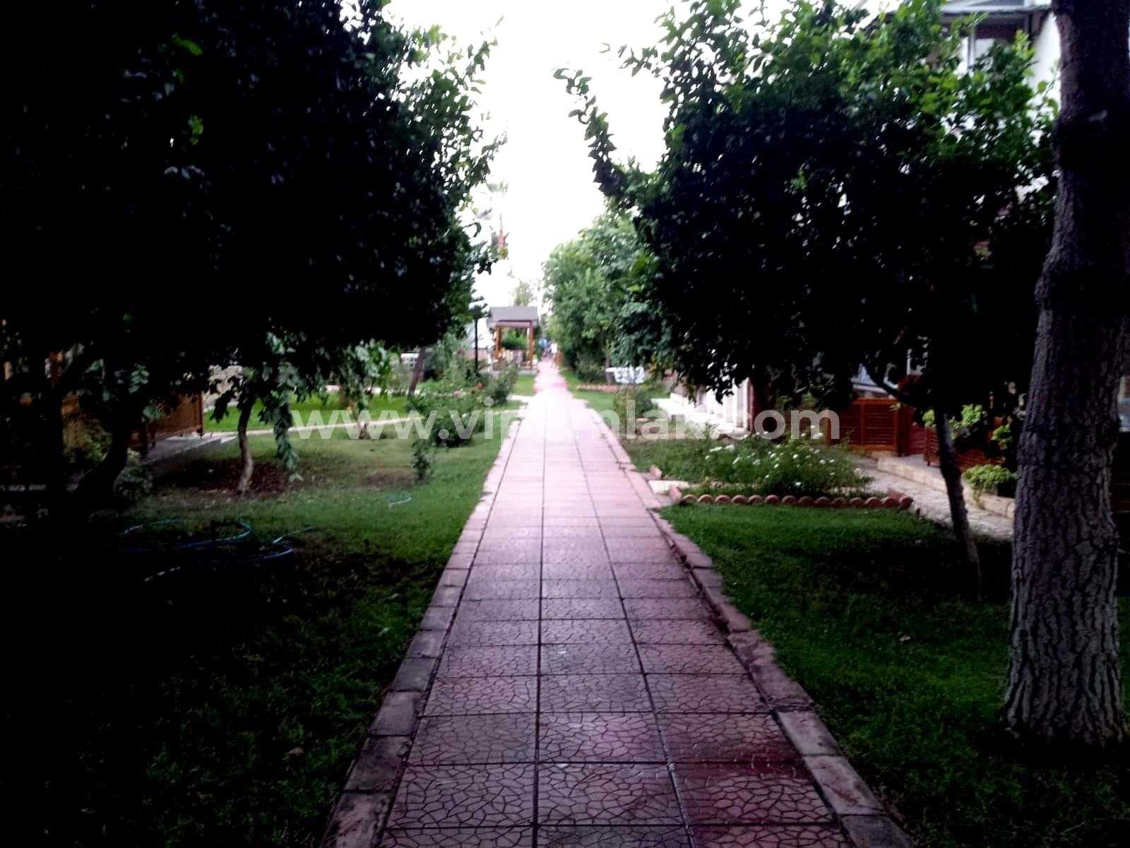 ÇEŞMELİDE DENİZE SIFIR KONUMDA KELEPİR FİYATTA SATILIK VİLLA