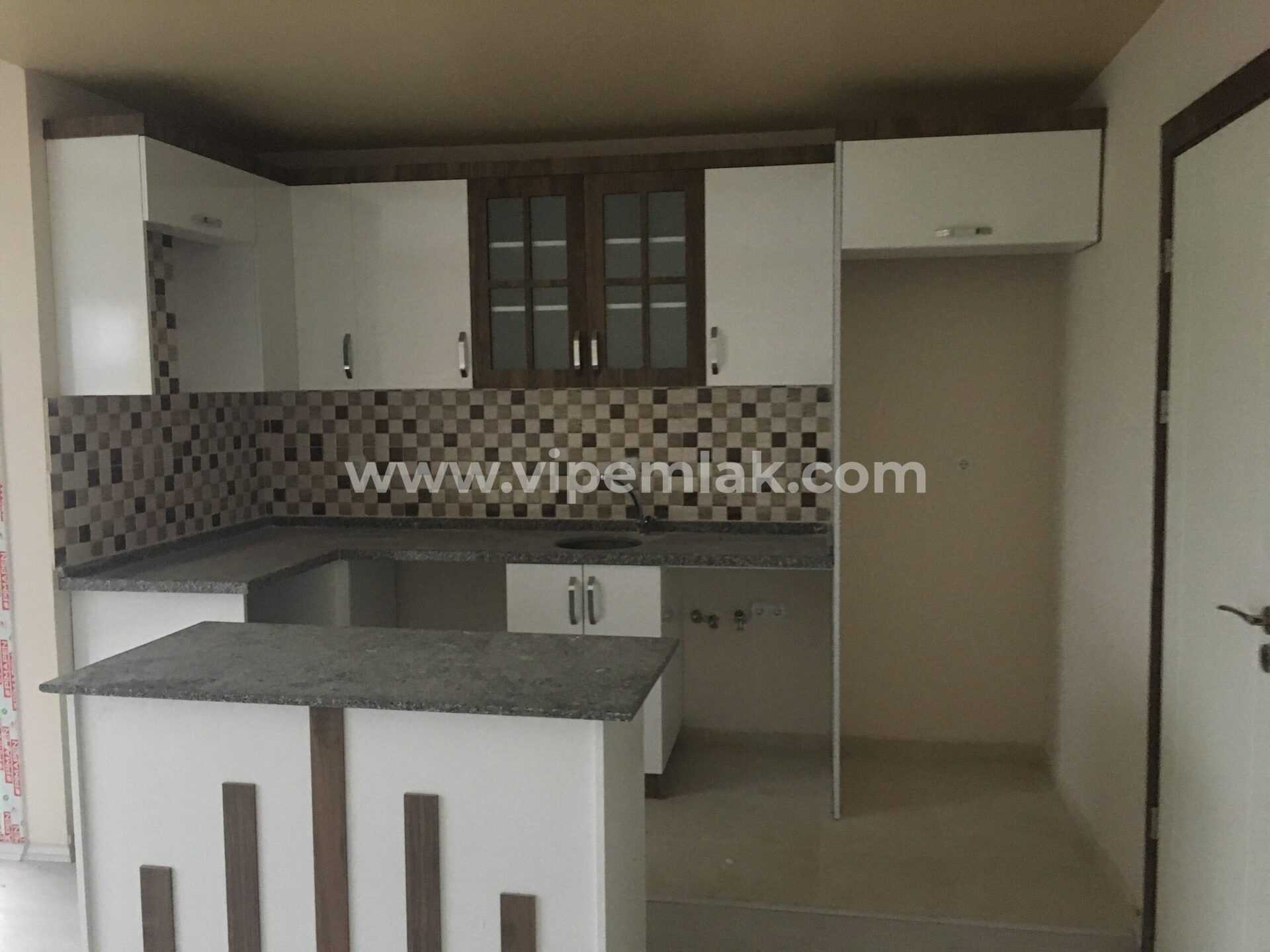 ERDEMLİ SAHİLE YAKIN KAÇIRILMAYACAK FIRSATTA SATILIK DAİRE
