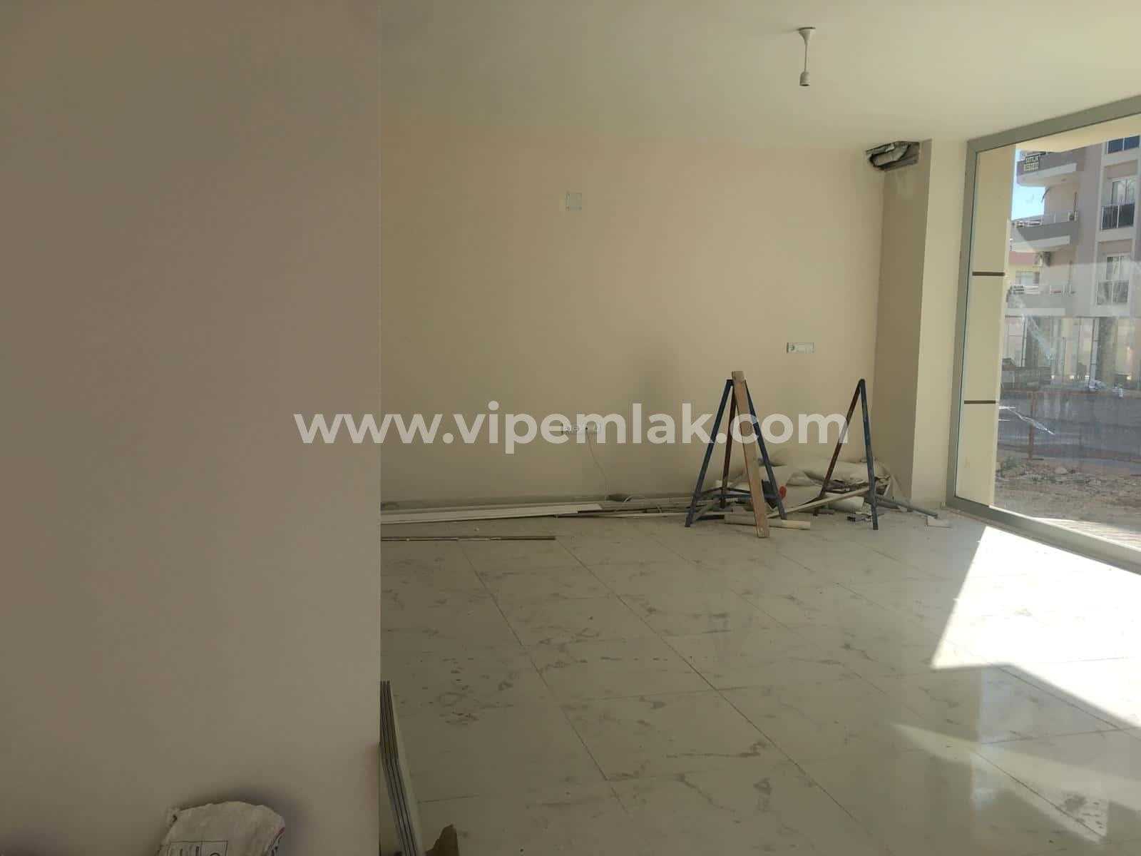 ERDEMLİ NİN YENİ GÖZDESİ TAPU CADDESİNDE KİRALIK DÜKKAN
