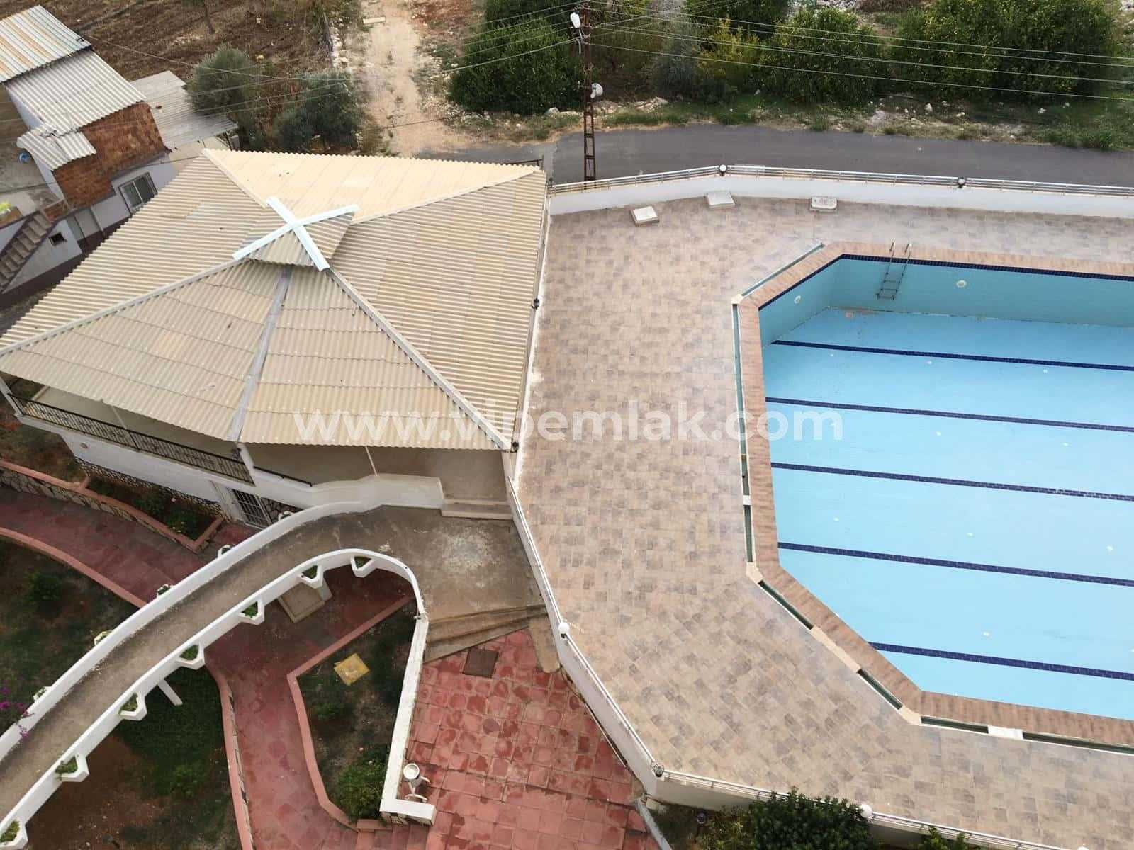 KAÇIRILMAYACAK FIRSAT ! KUMKUYU TATİL SİTESİNDE SATILIK DUBLEX DAİRE.
