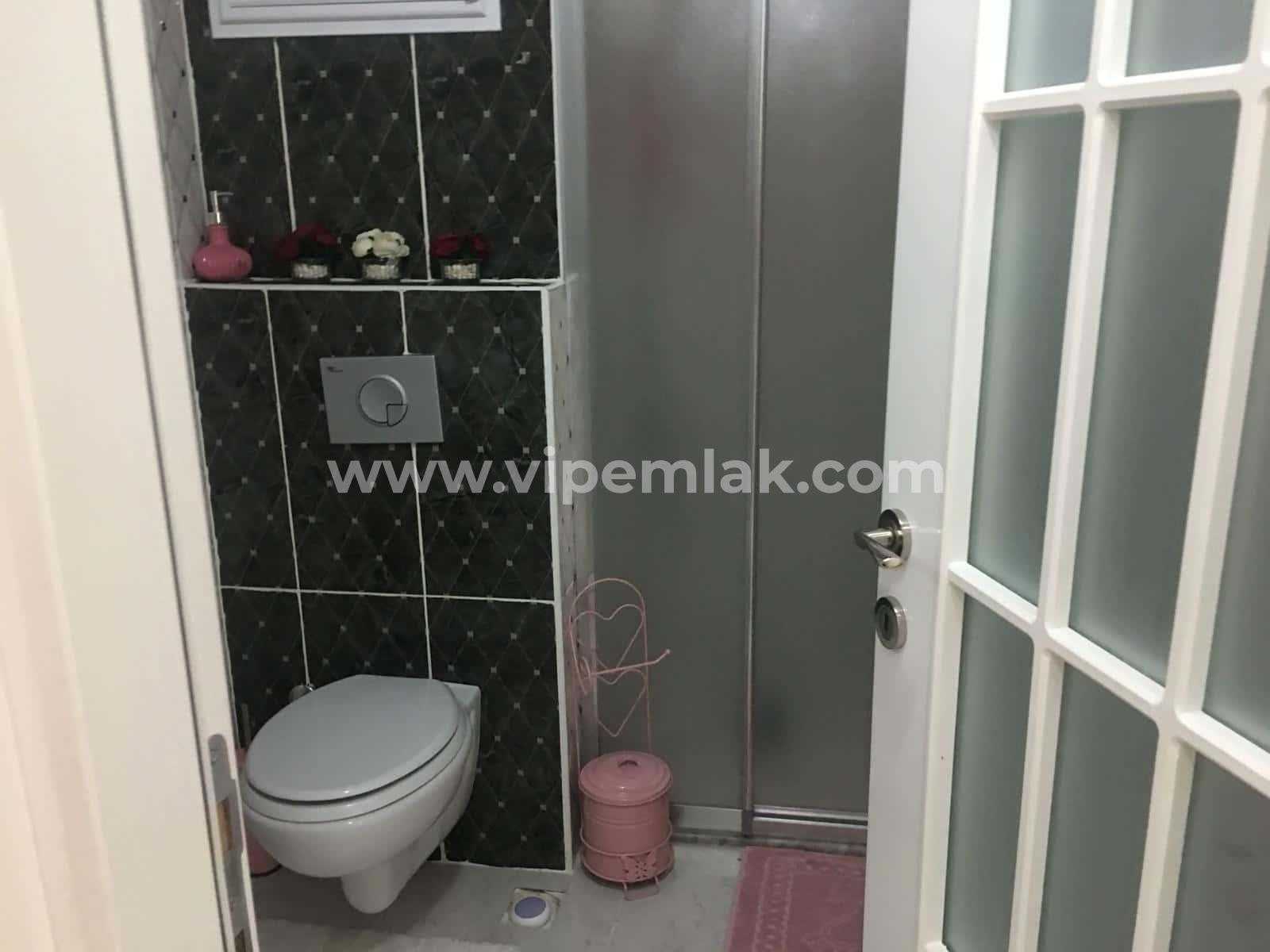 ERDEMLİ AYDINLAR SİTESİNDE SATILIK GENİŞ DAİRE