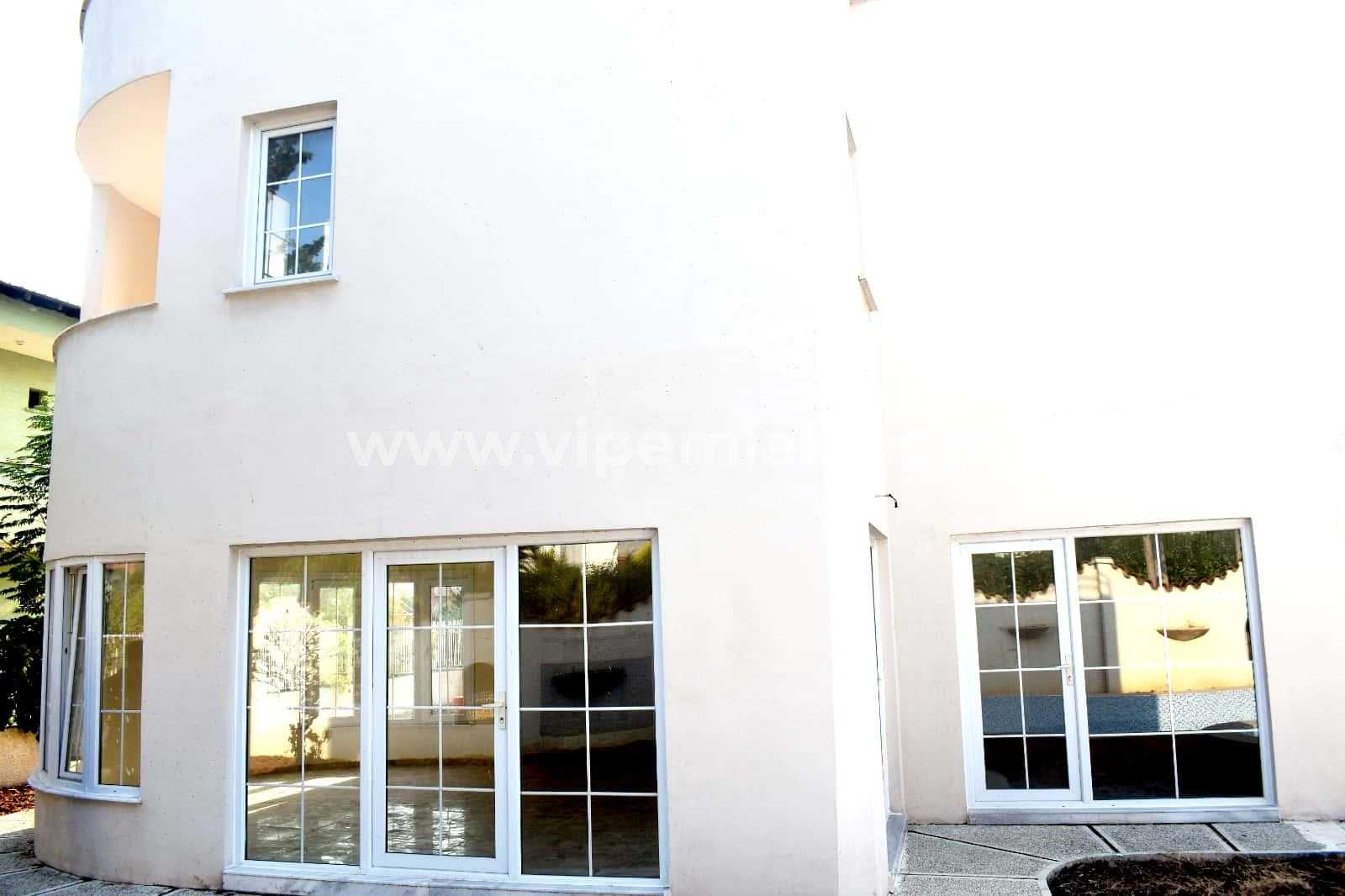 karğıpınarı bağımsız havuz bağımsız villa satılık 442m2 arsa payı
