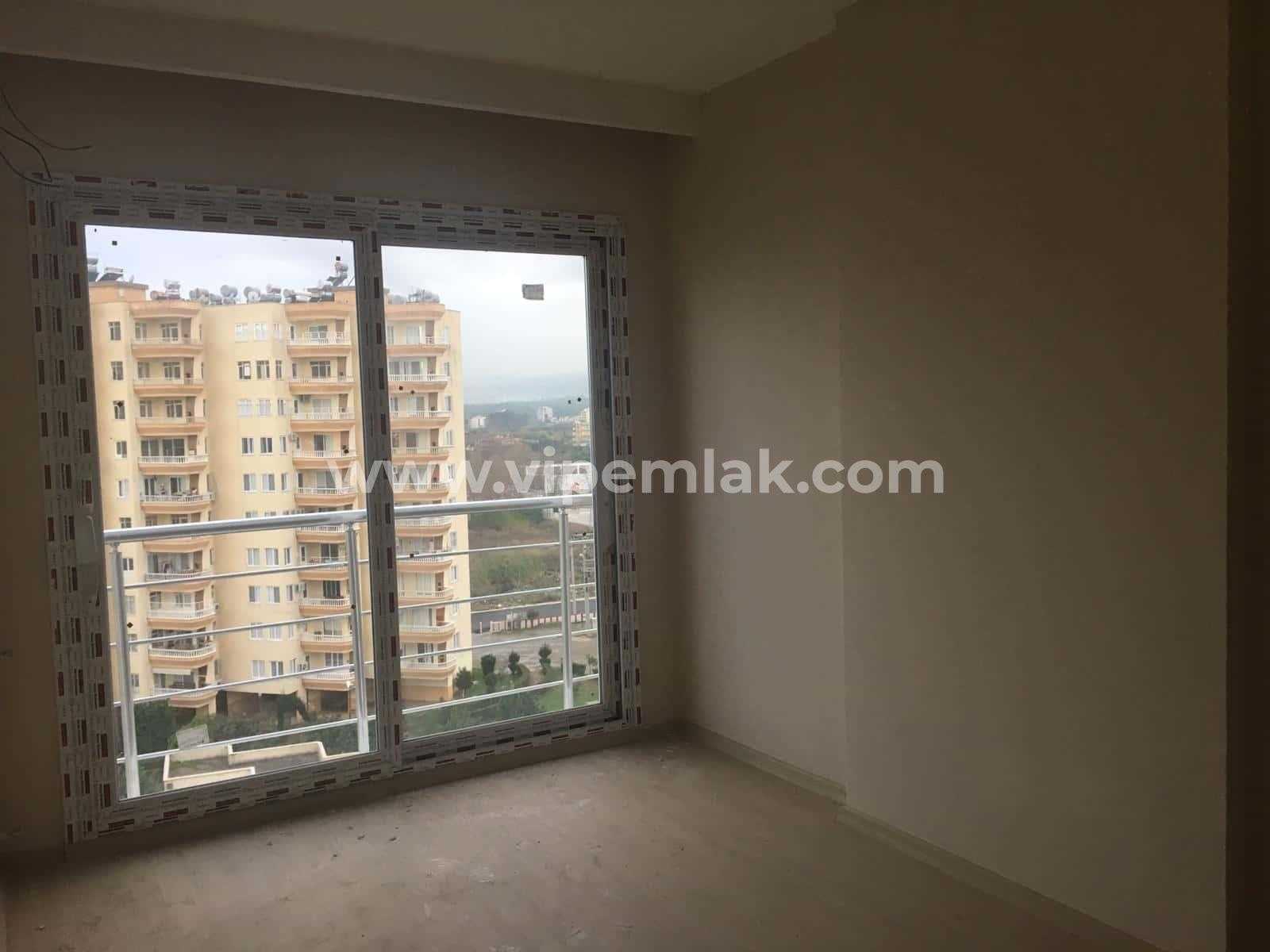 MERSİN TÖMÜK AURO RESORT DENİZE YAKIN SATILIK YAZLIK 1+1 DAİRE